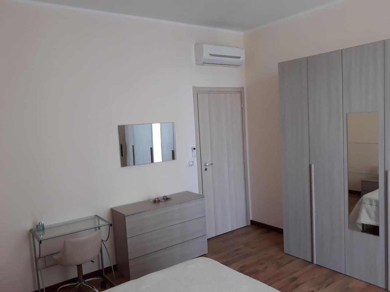 Violamare en Savona — hotel room