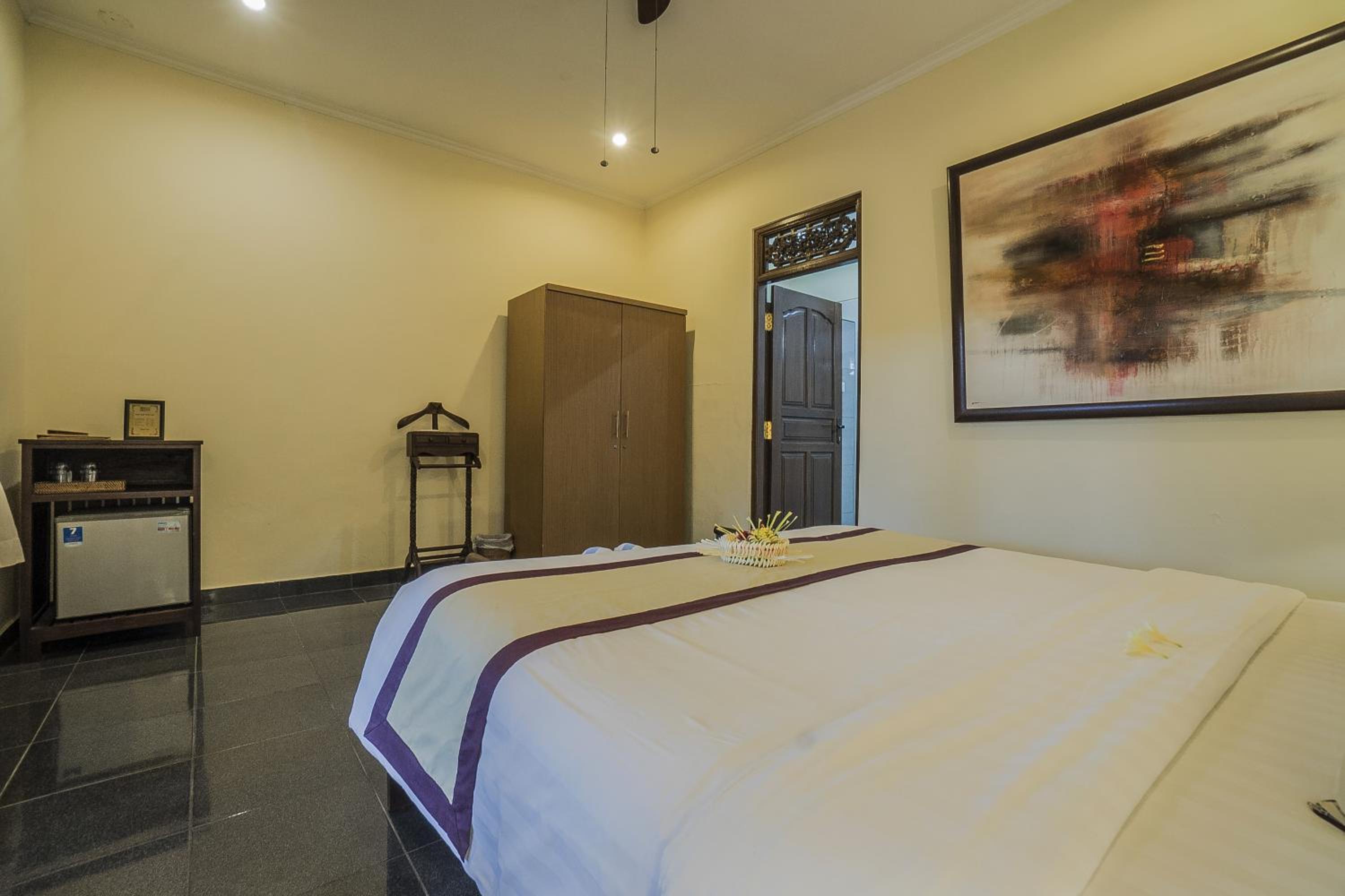 Nyoman Sandi Guest House