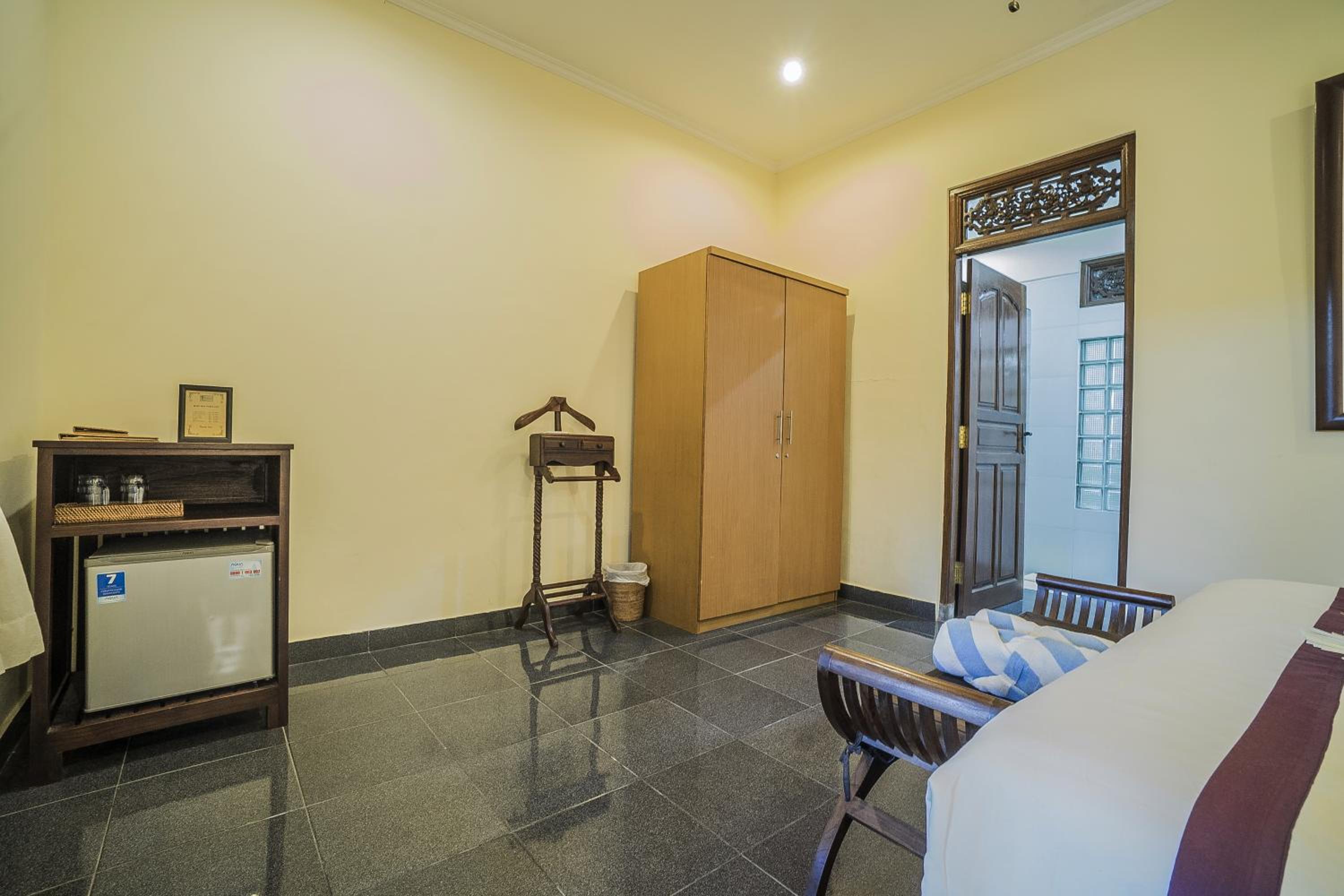 Nyoman Sandi Guest House