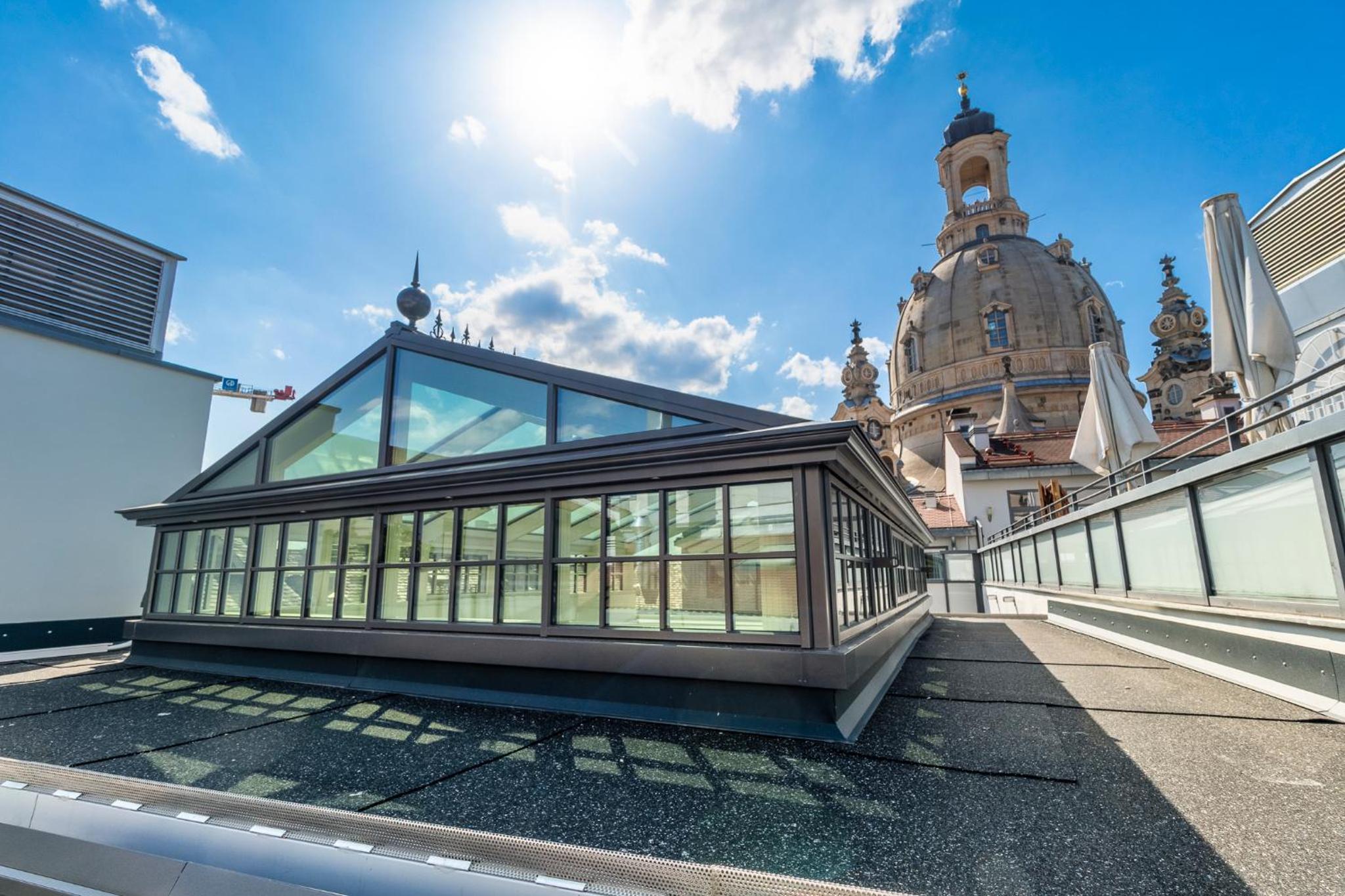 Hotel Suitess - Image 2