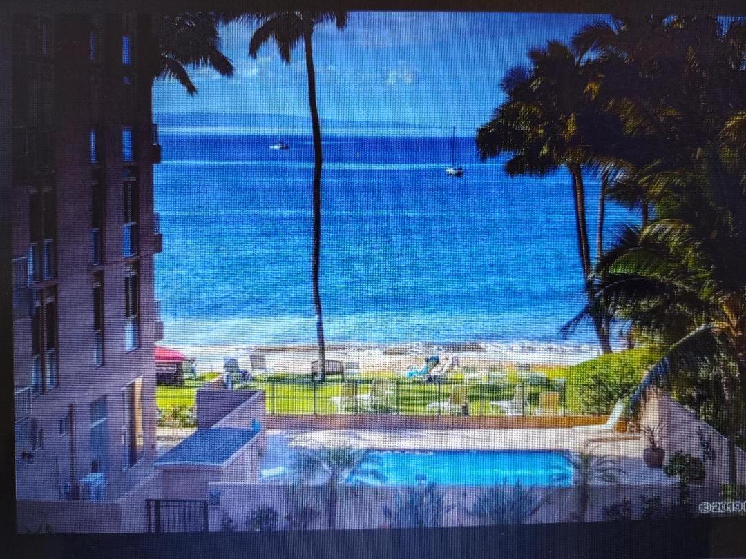 Nani Kai Hale # 204 Beachfront, Hotel District!