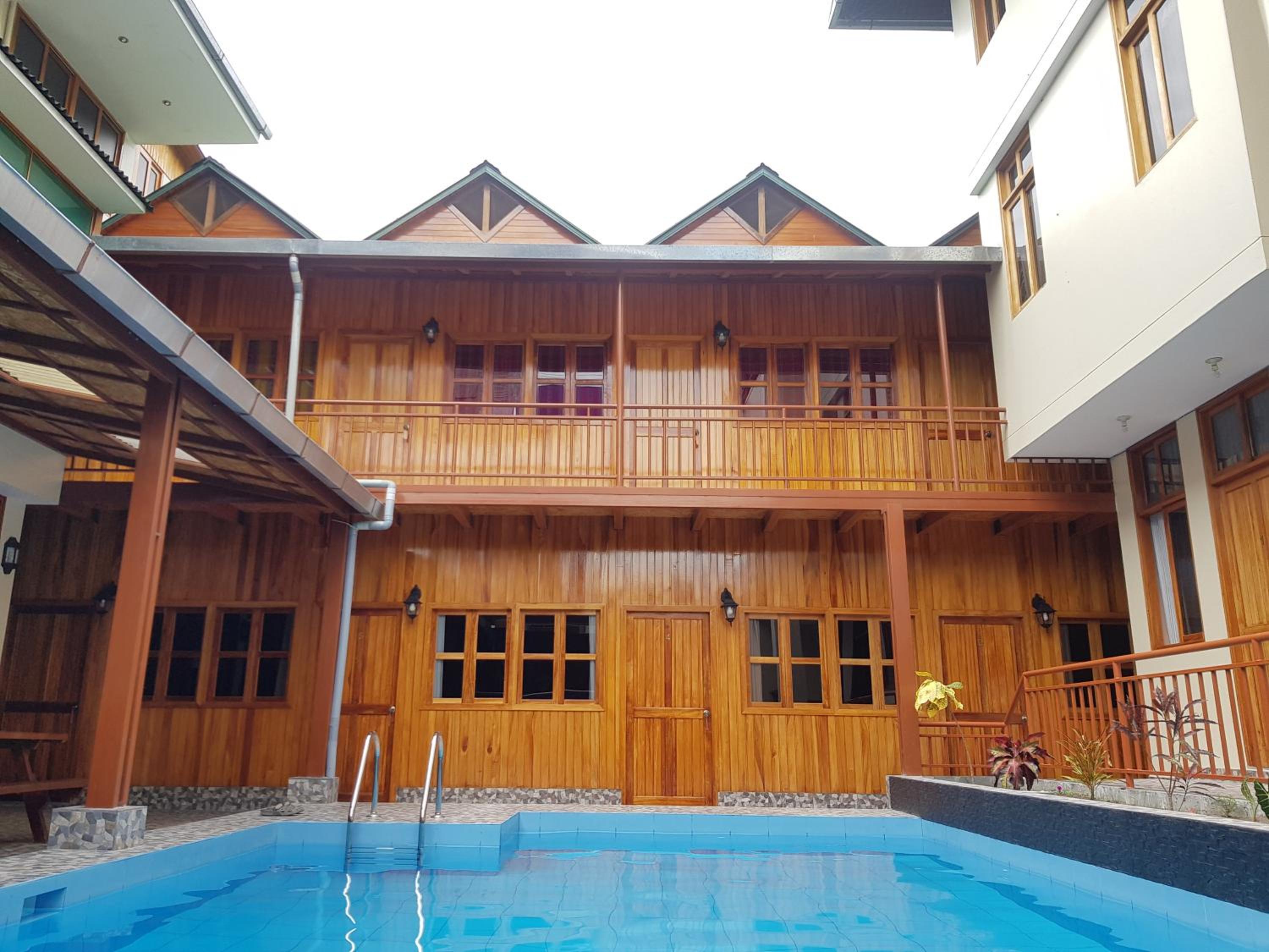 Hostal La Maison Canadiense view 3