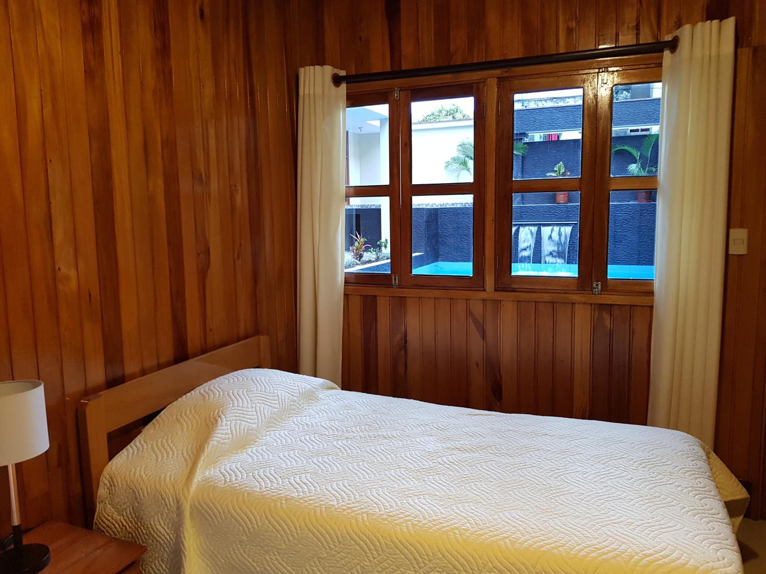 Hostal La Maison Canadiense view 2