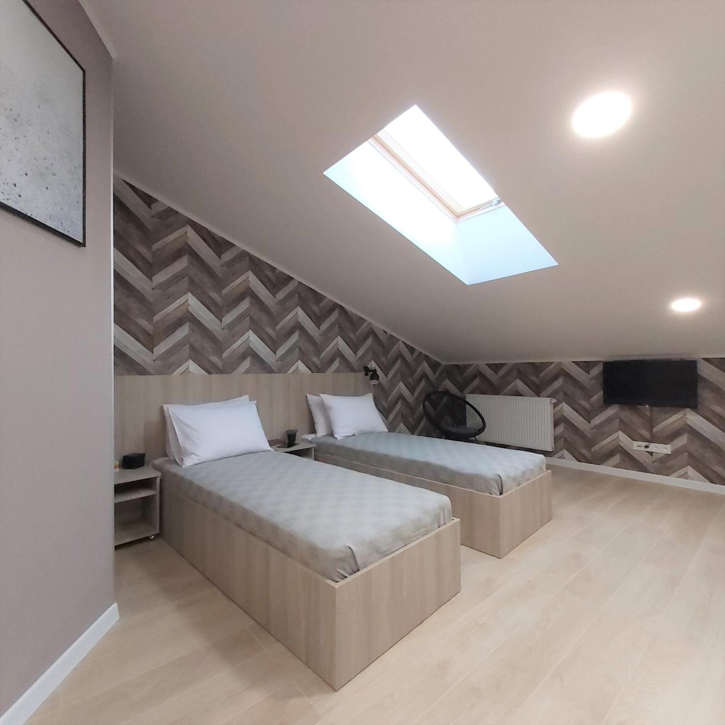 Two-Bedroom Apartment near Forum Lviv