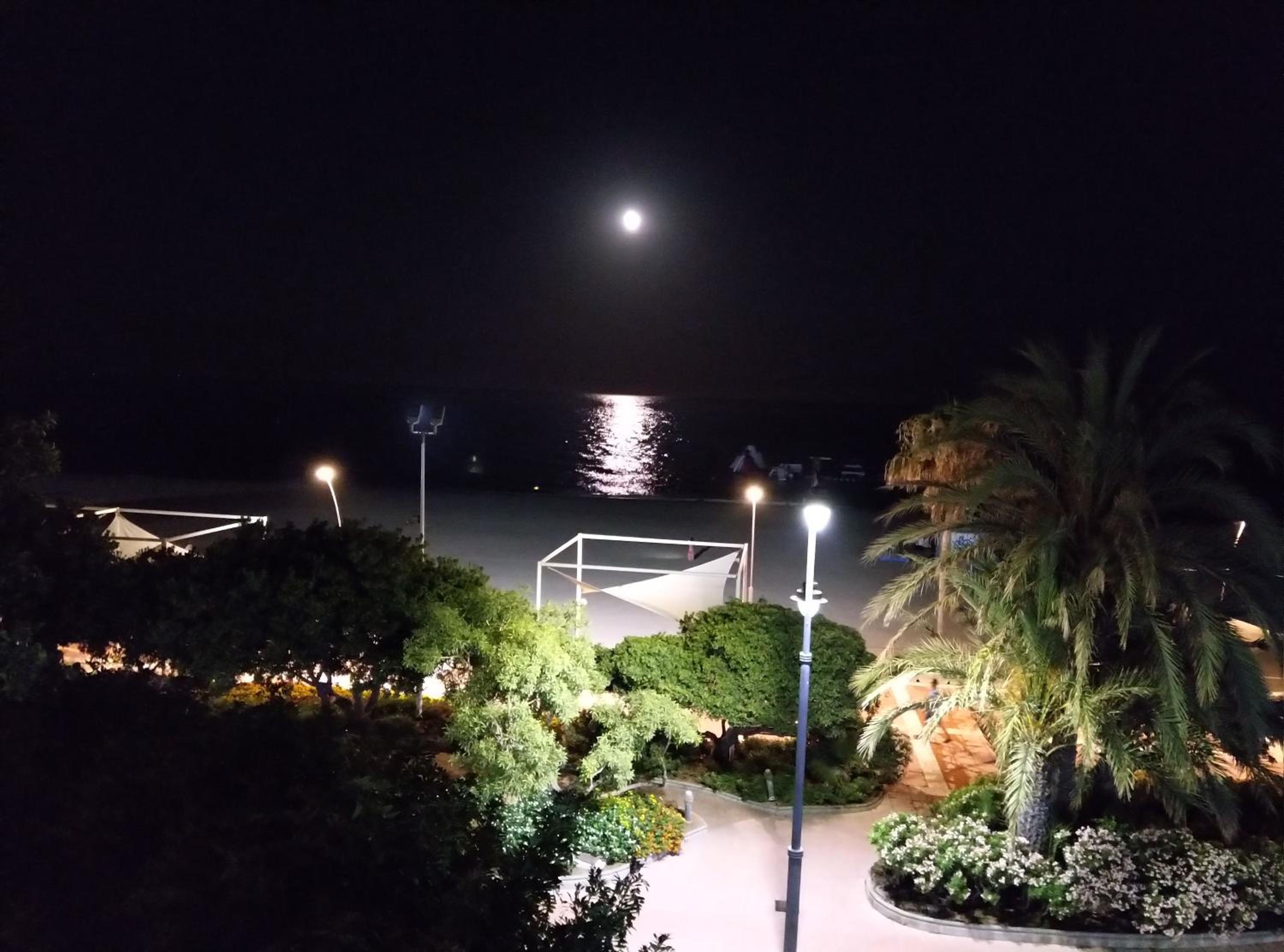 First line beach sea view Estepona