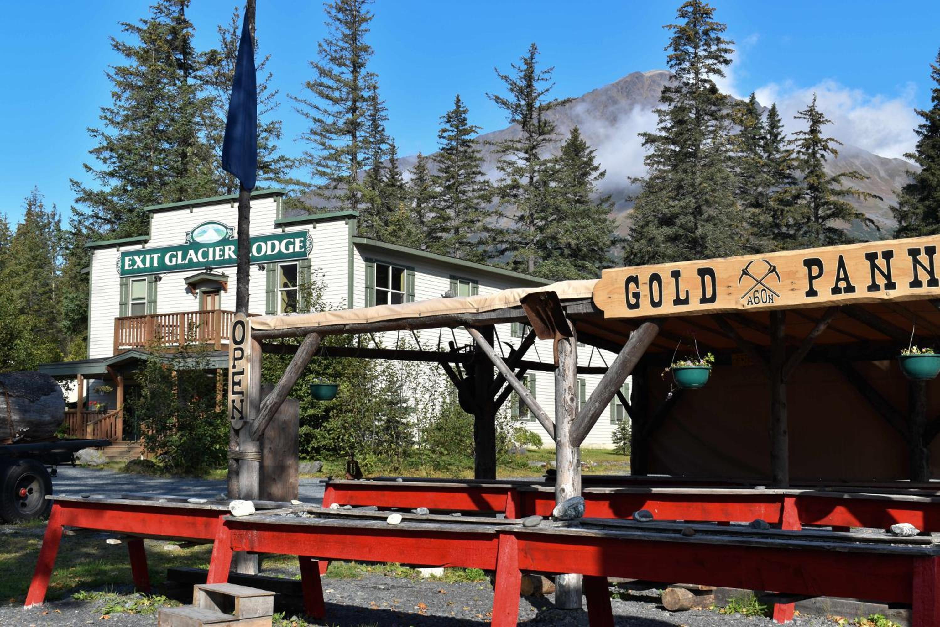 Exit Glacier Lodge