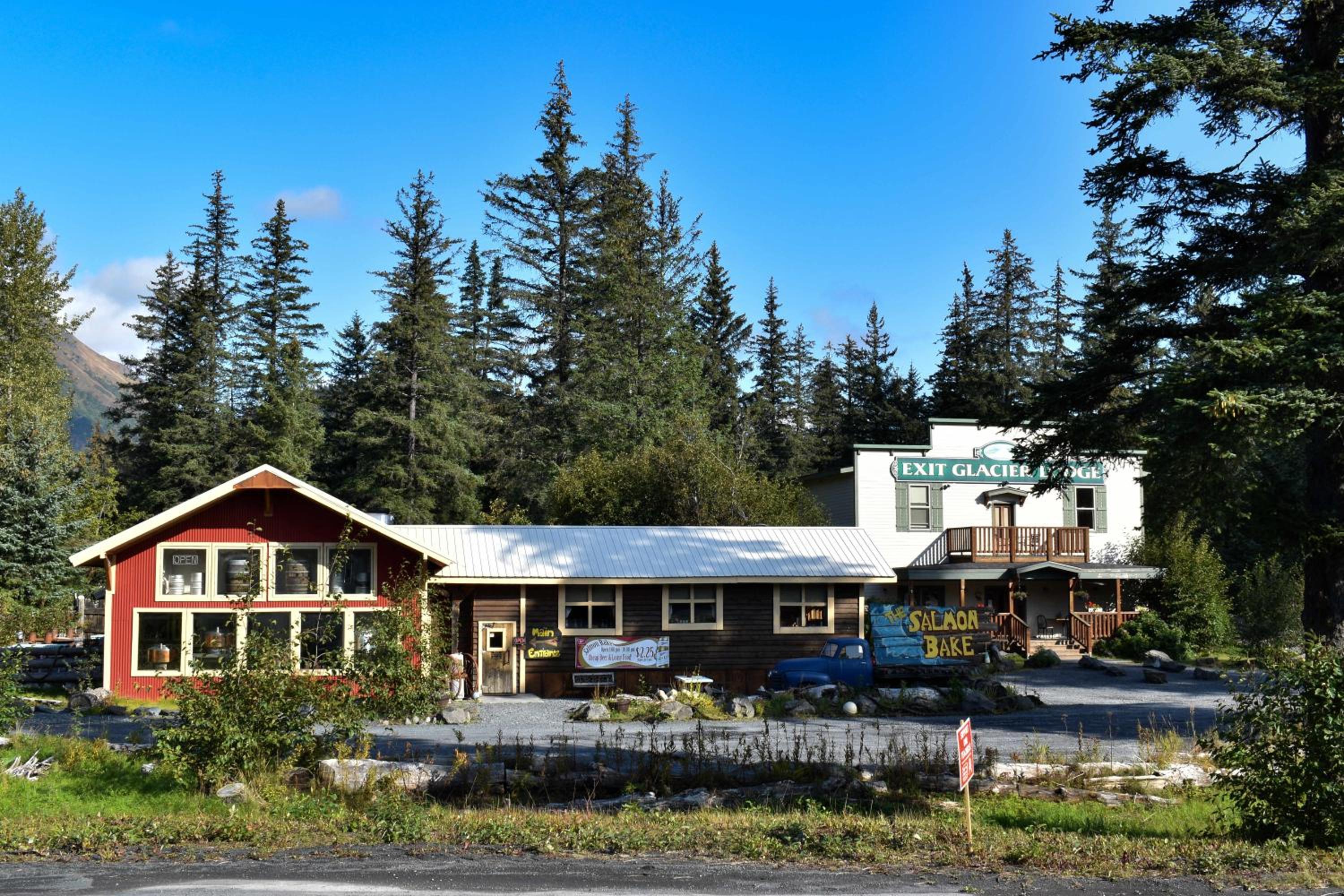 Exit Glacier Lodge