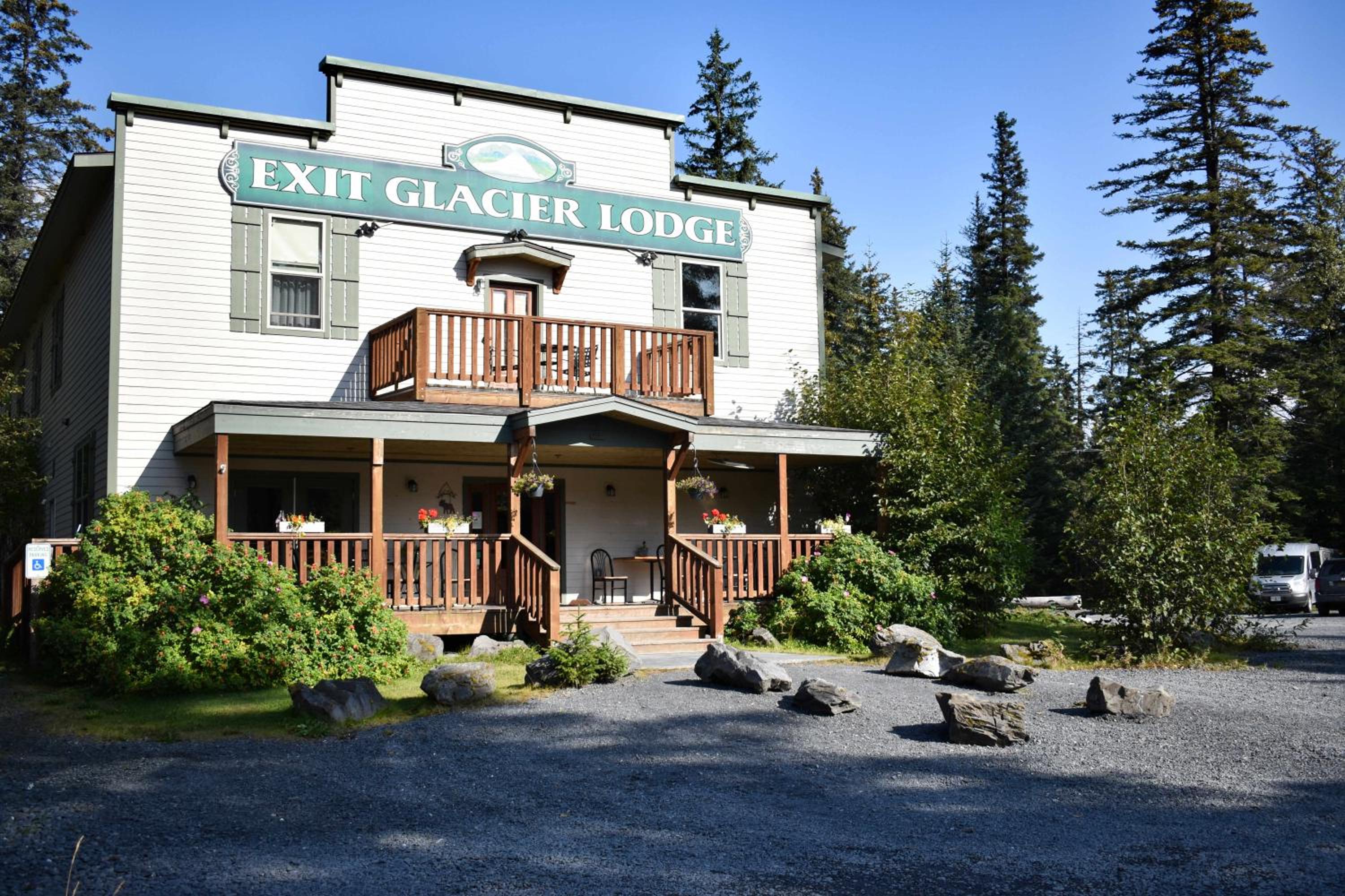 Exit Glacier Lodge
