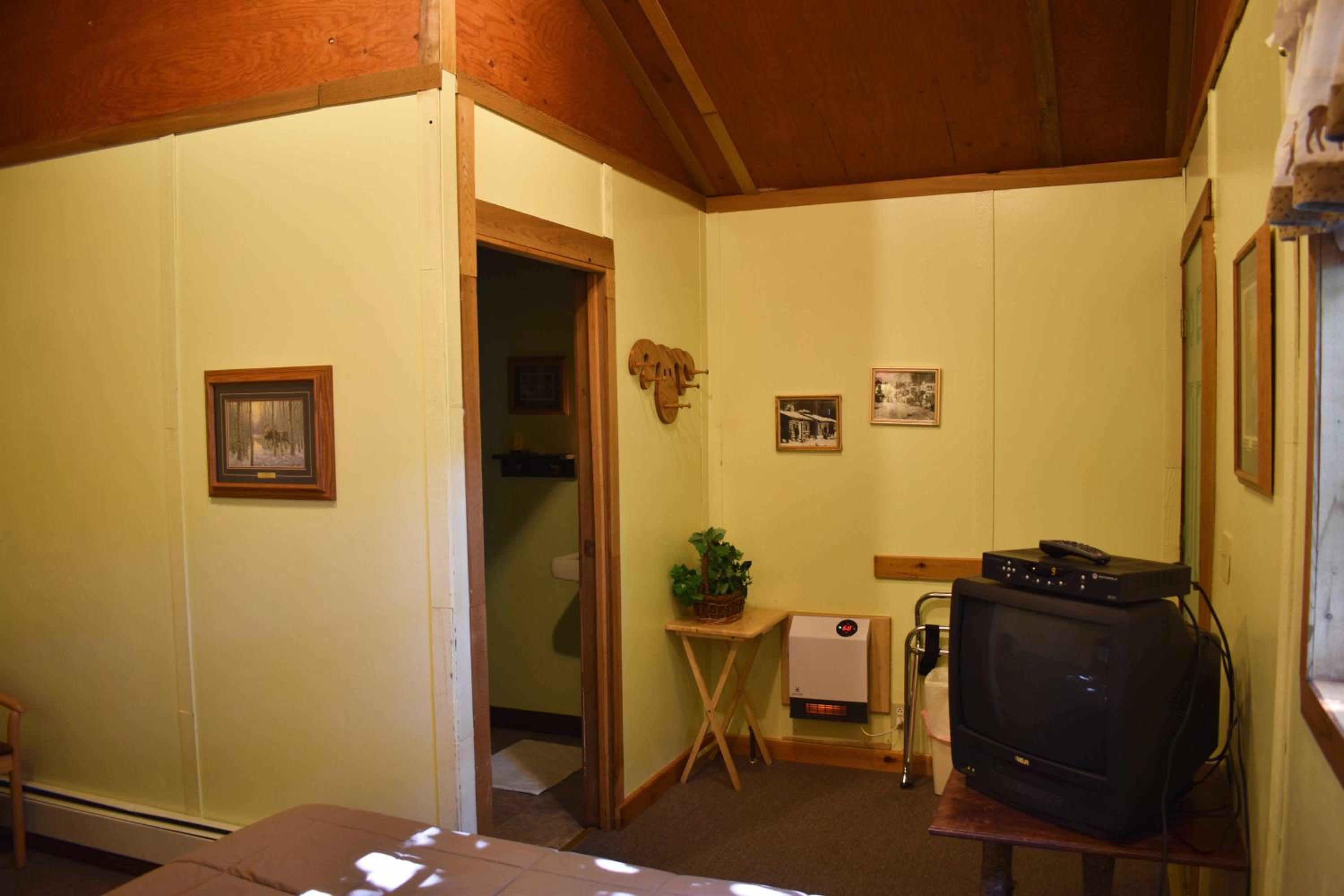 Exit Glacier Lodge