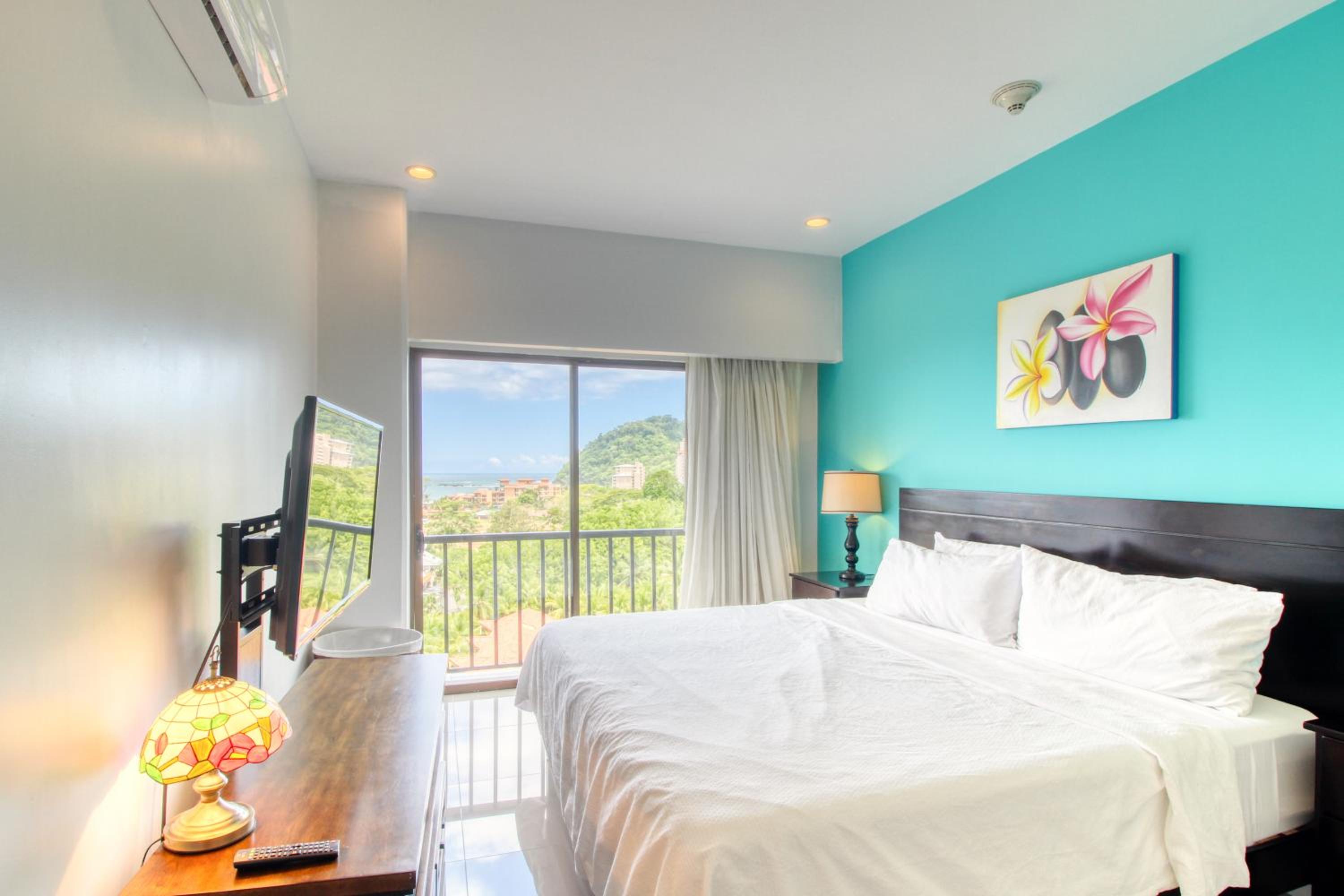 Jaco Bay 6803 view 5
