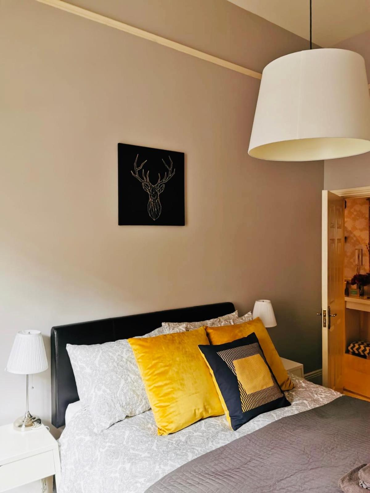 City Centre Georgian Style Apartment