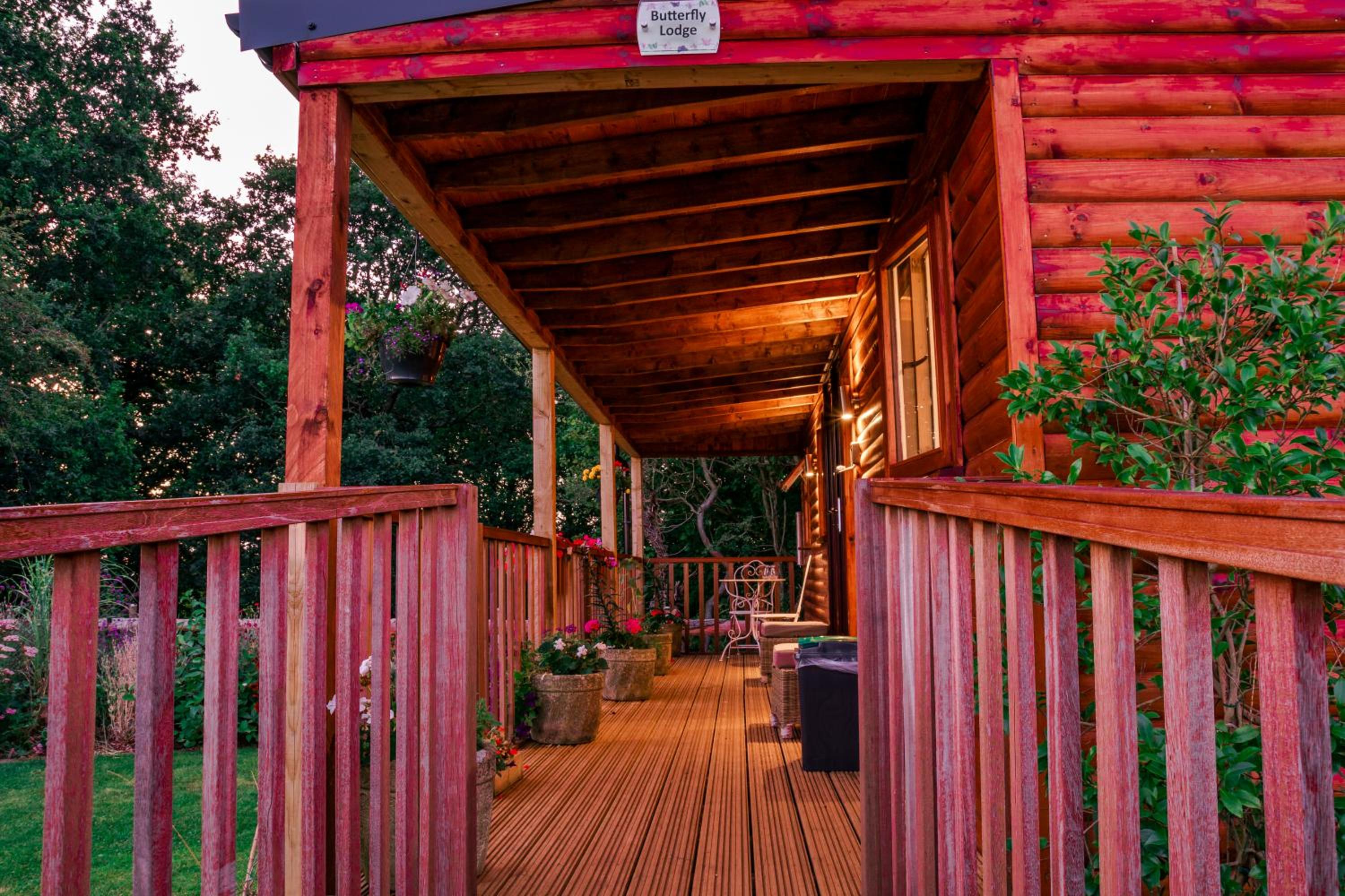 Stroud Vacations - Cherry Tree Glamping - Property Image 7