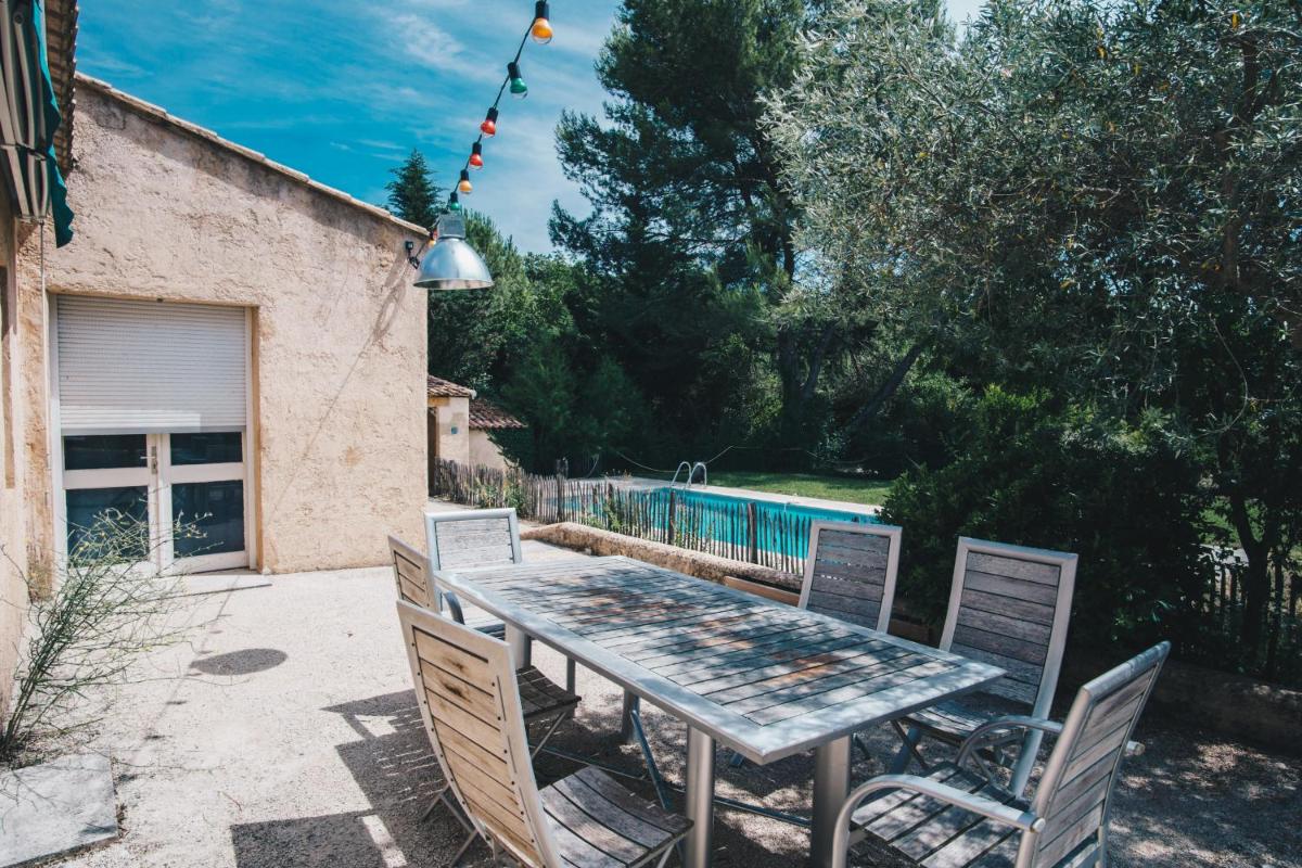 Charming secluded house with a private outdoor pool view 4