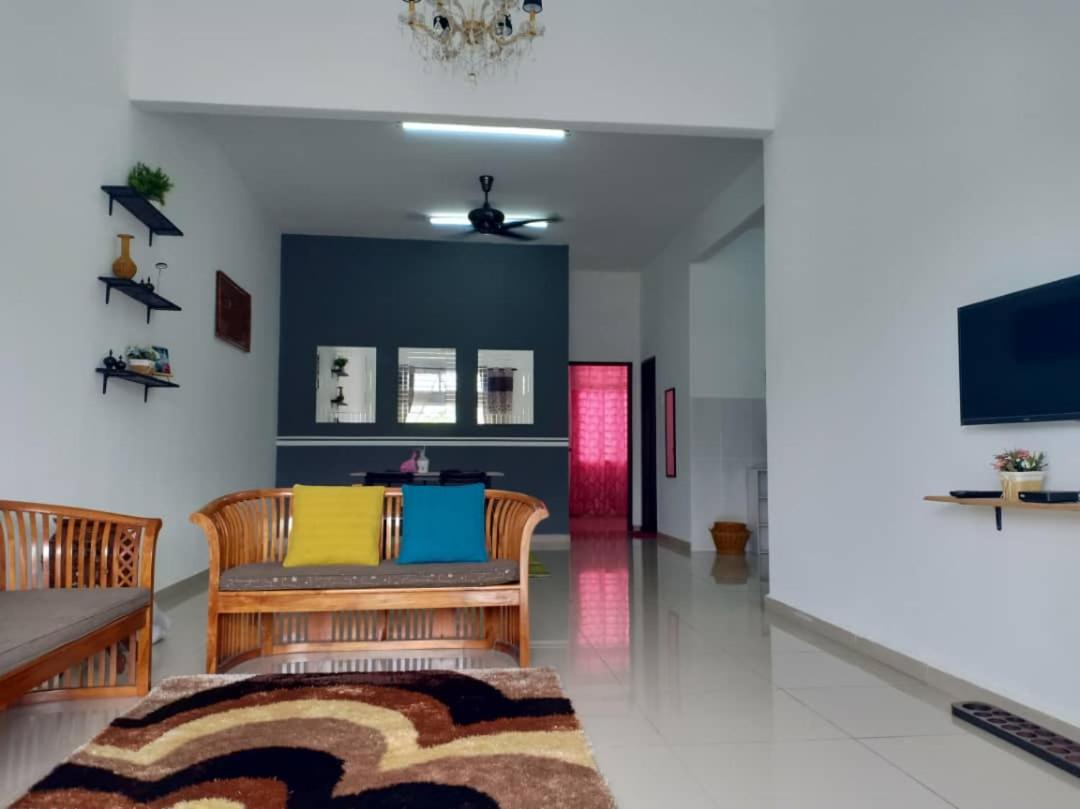 Ana Homestay Ayer Keroh Melaka photo 2