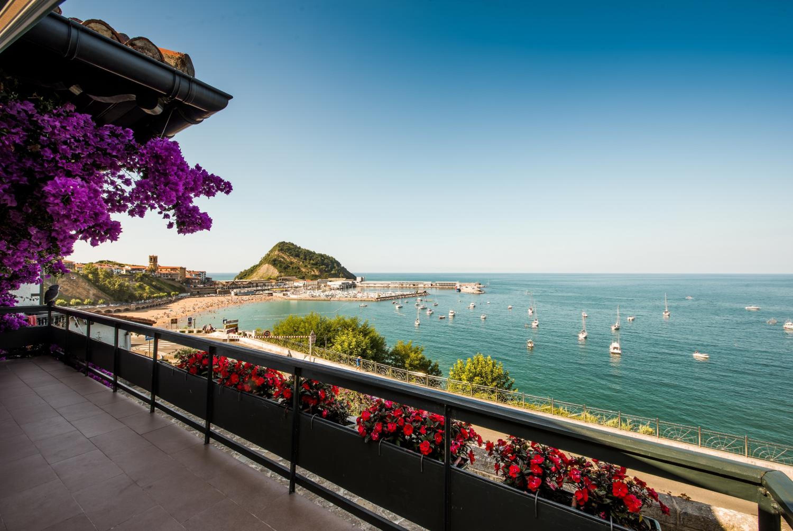 VILLA EMBIL GETARIA view 3