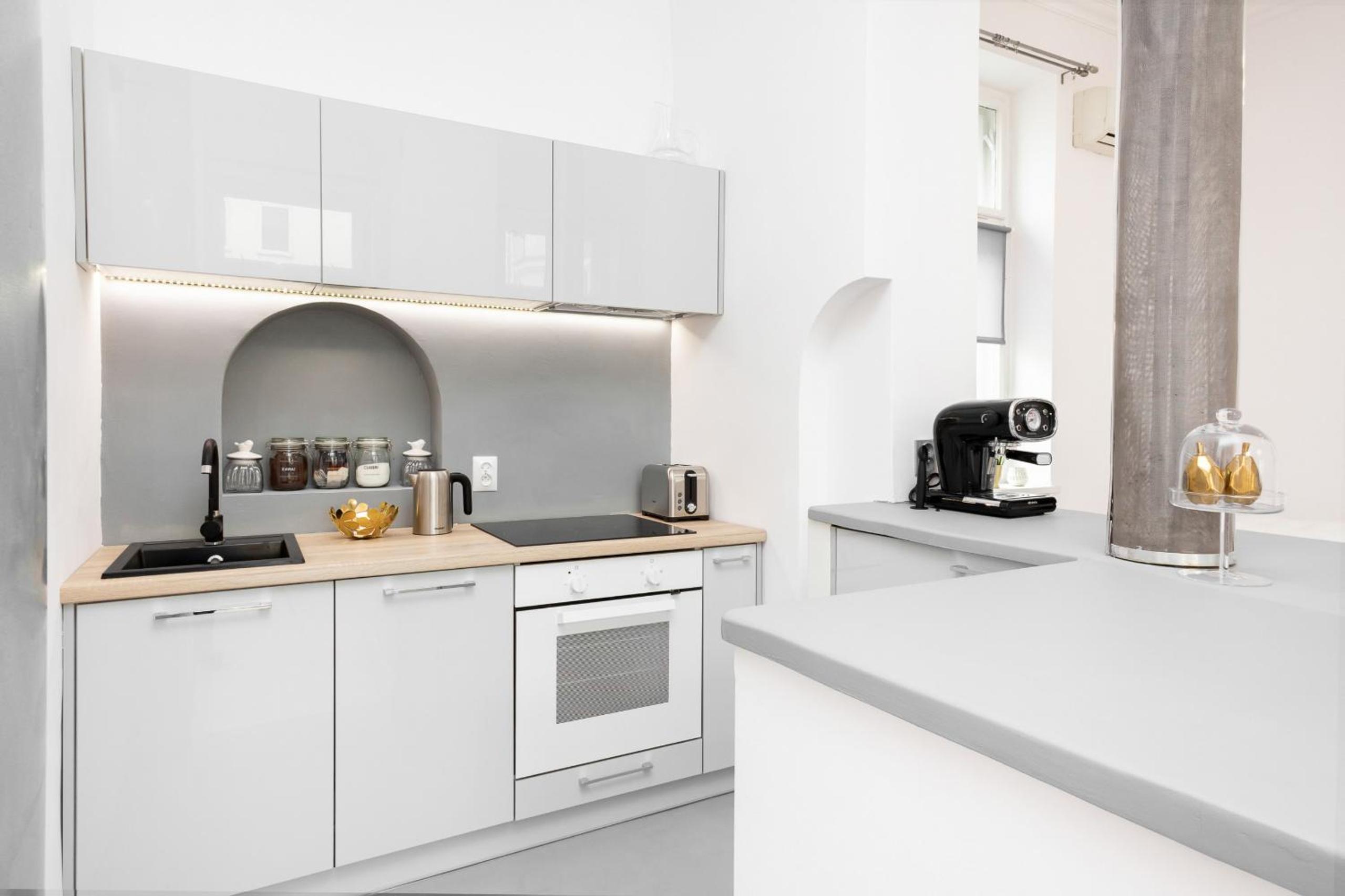 Apartments Warsaw City Center by Renters view 5