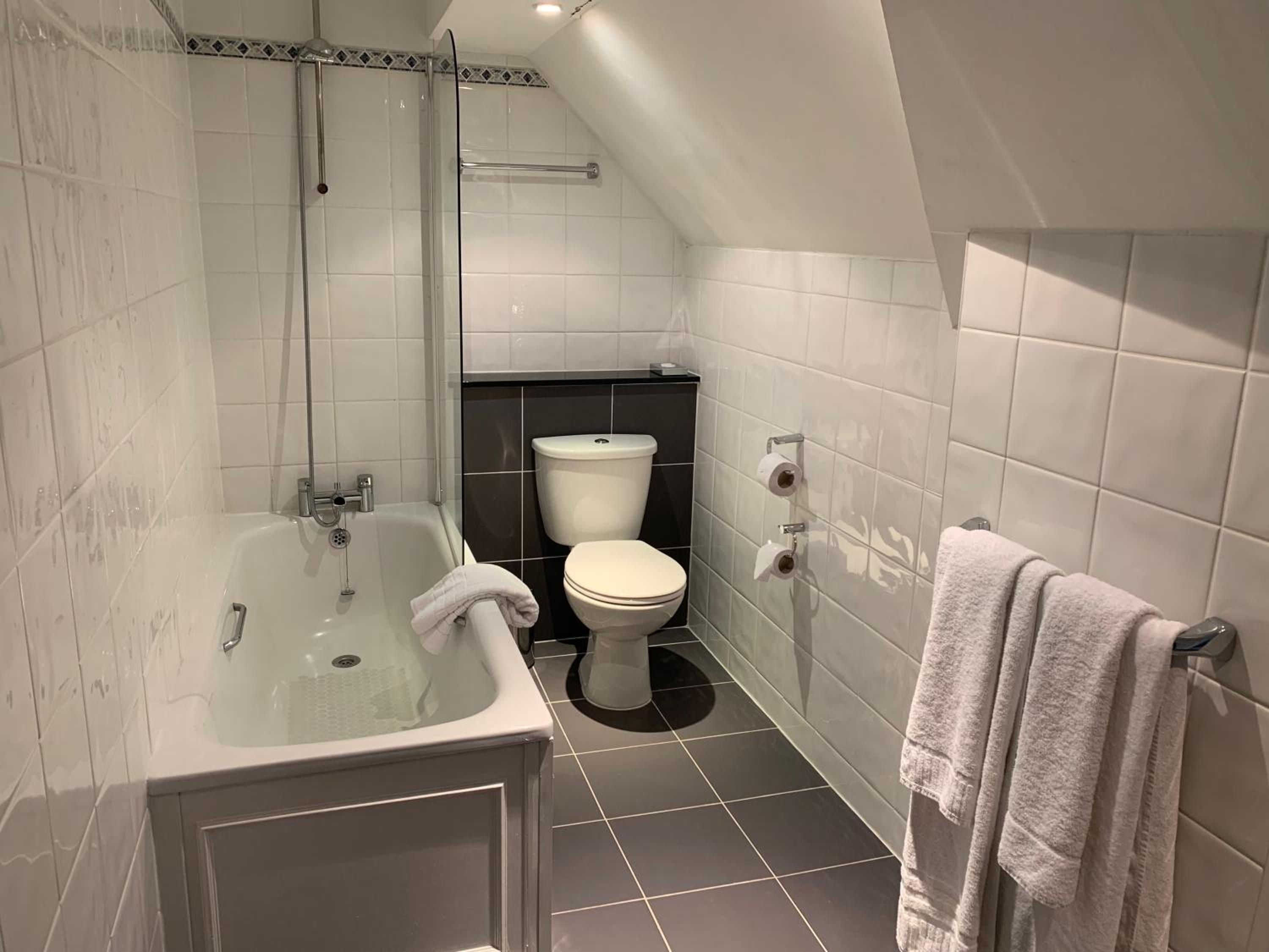 Walsall Vacations - Barons Court Hotel Walsall - Property Image 30