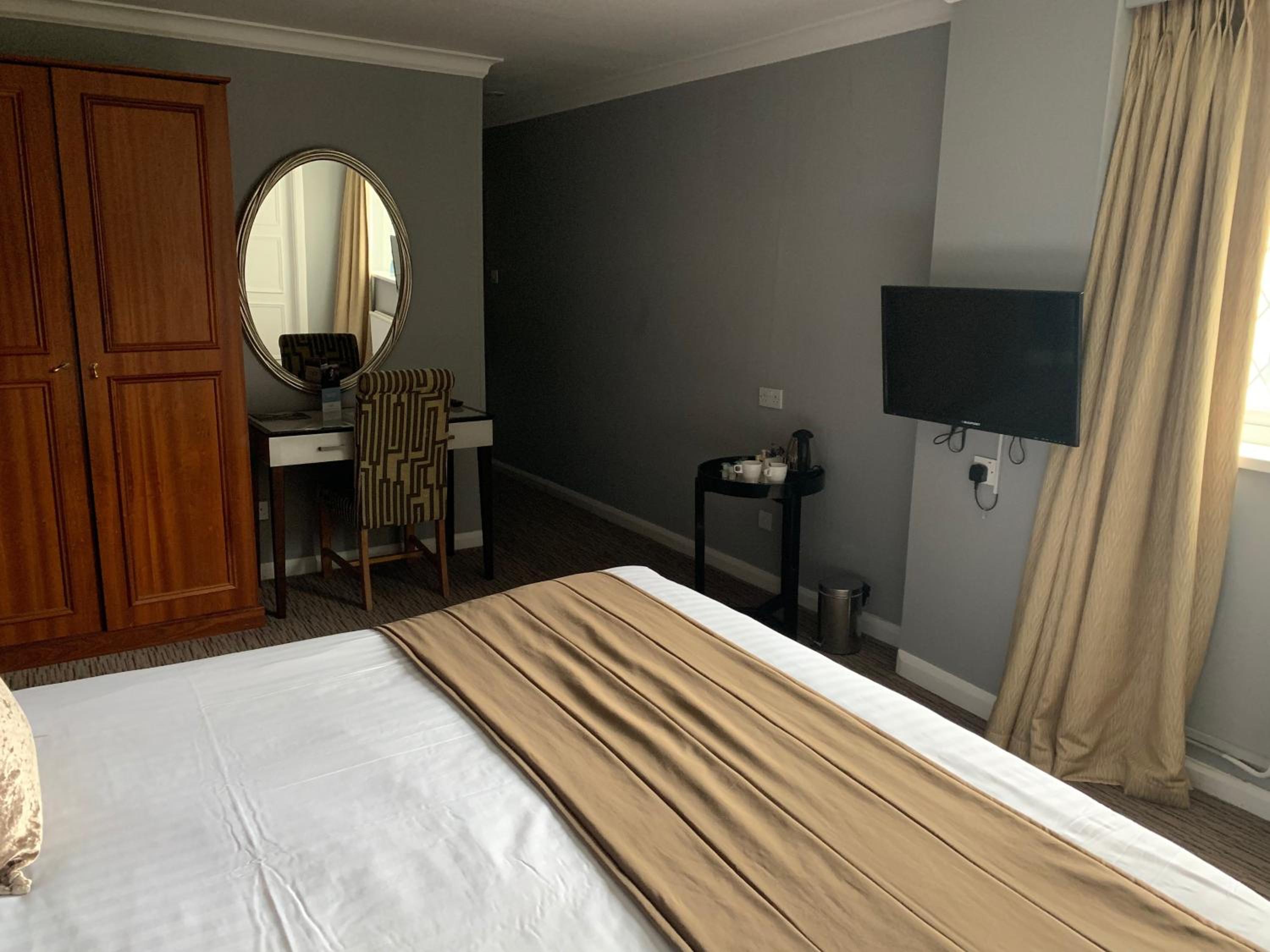 Walsall Vacations - Barons Court Hotel Walsall - Property Image 33