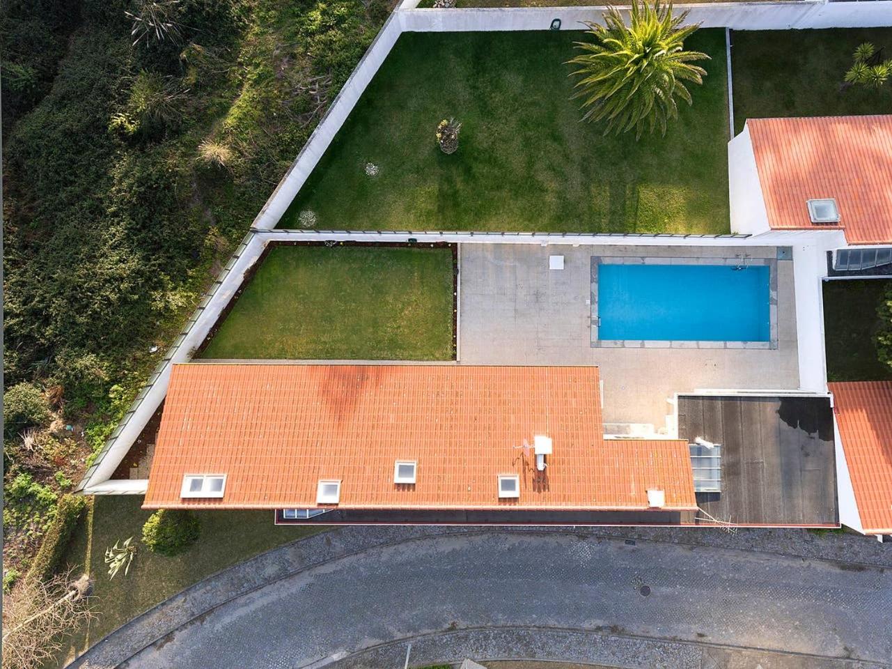 4 bedroom Luxury Villa - riverside & beachside view 3