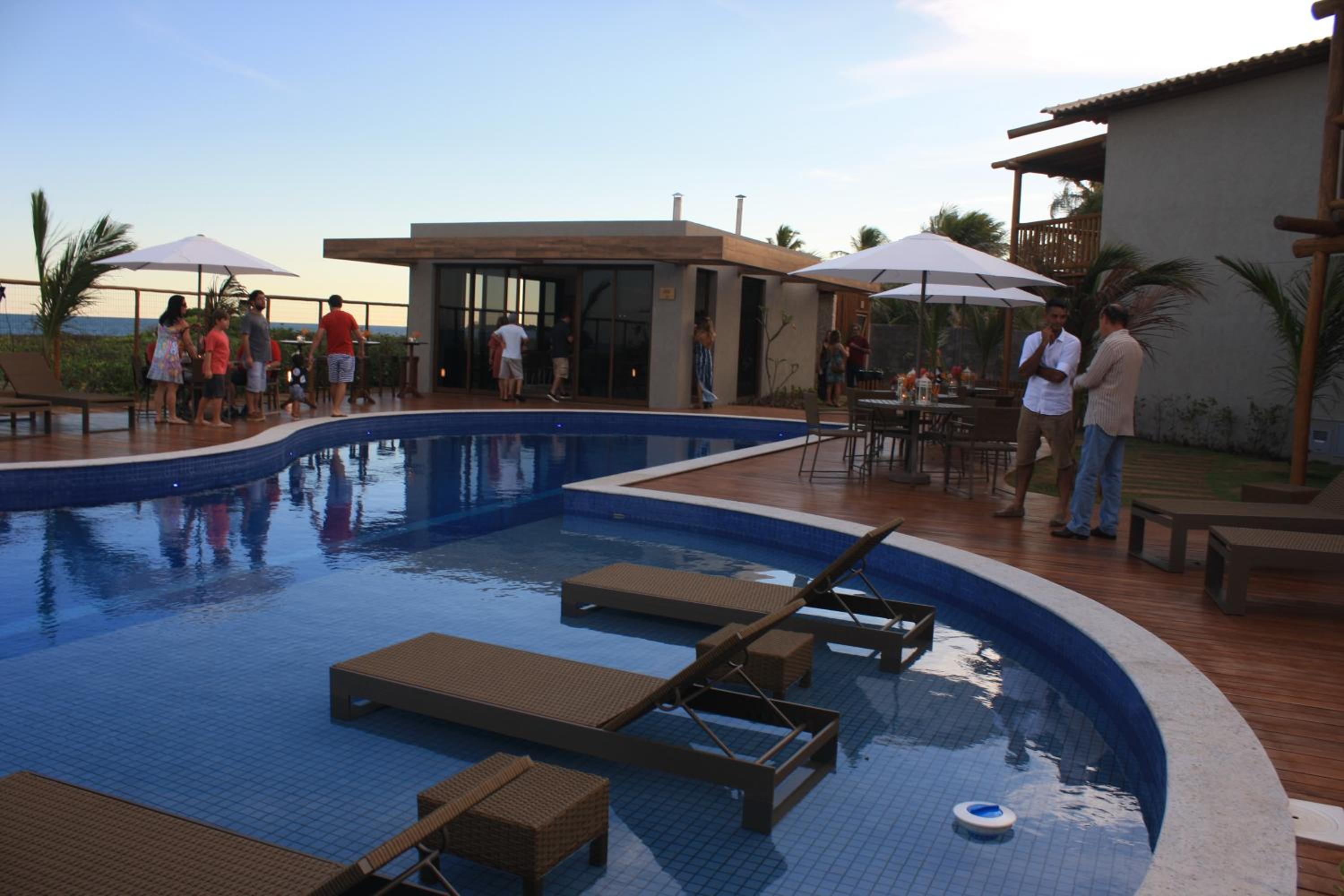 Tavarua Itacimirim Hirata view 2