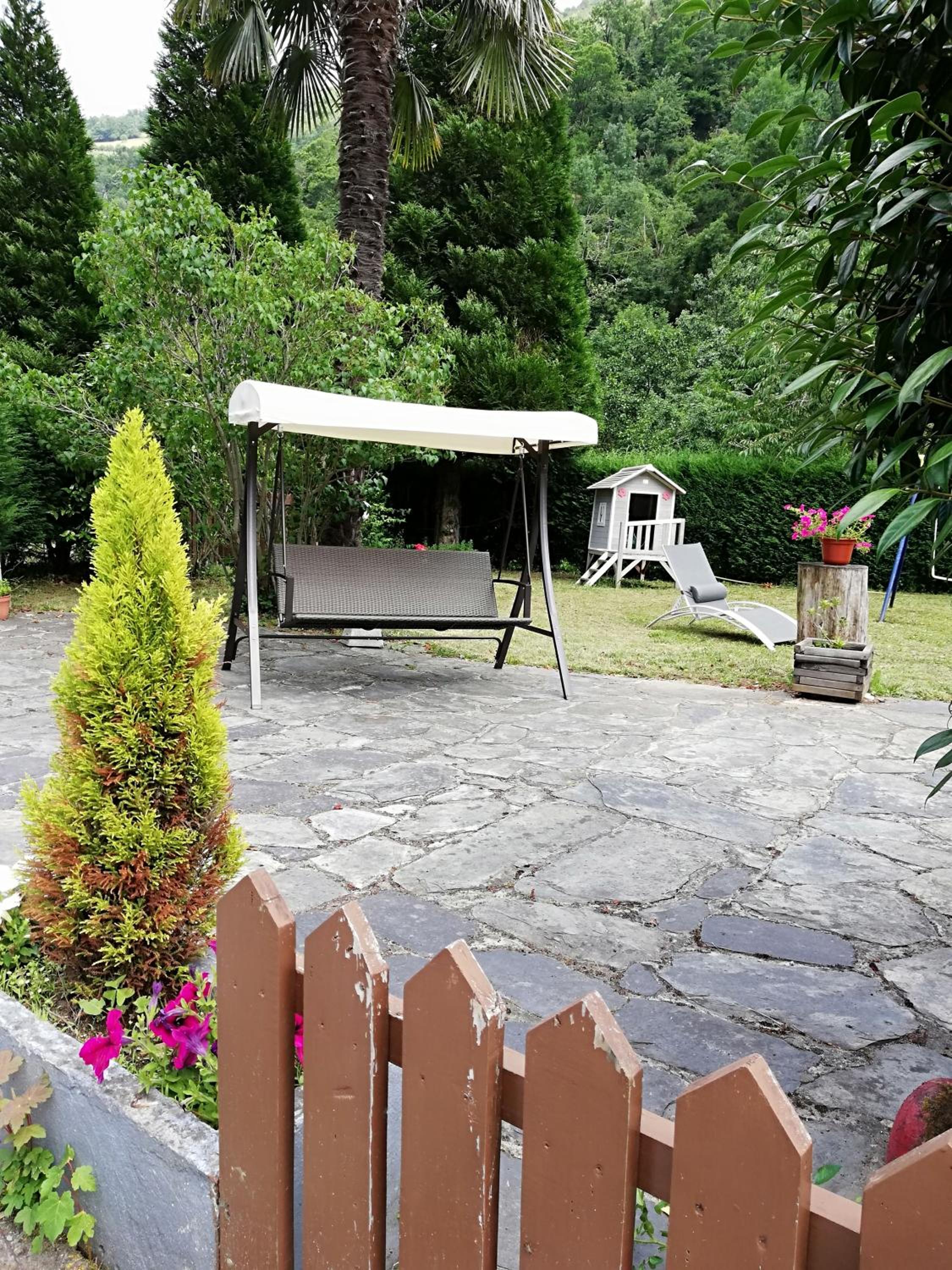 Photo 8