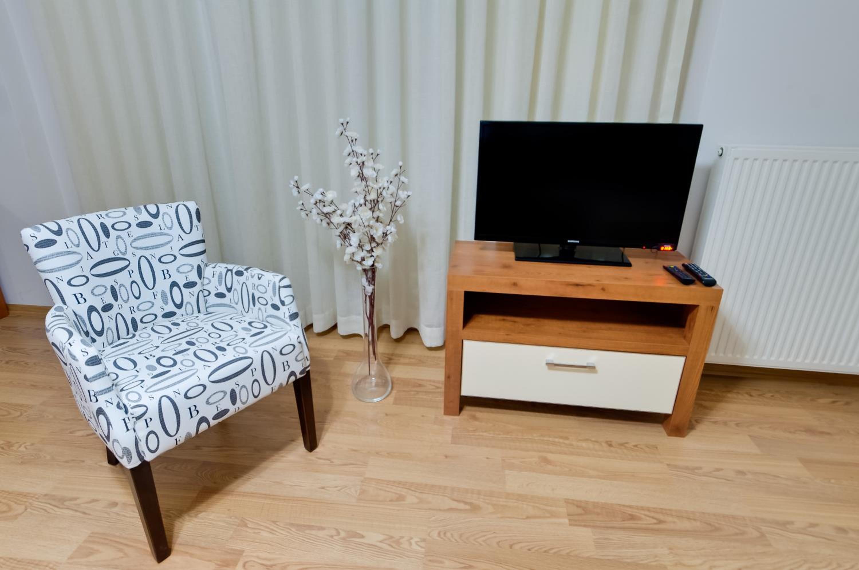 Upart Home - Image 87