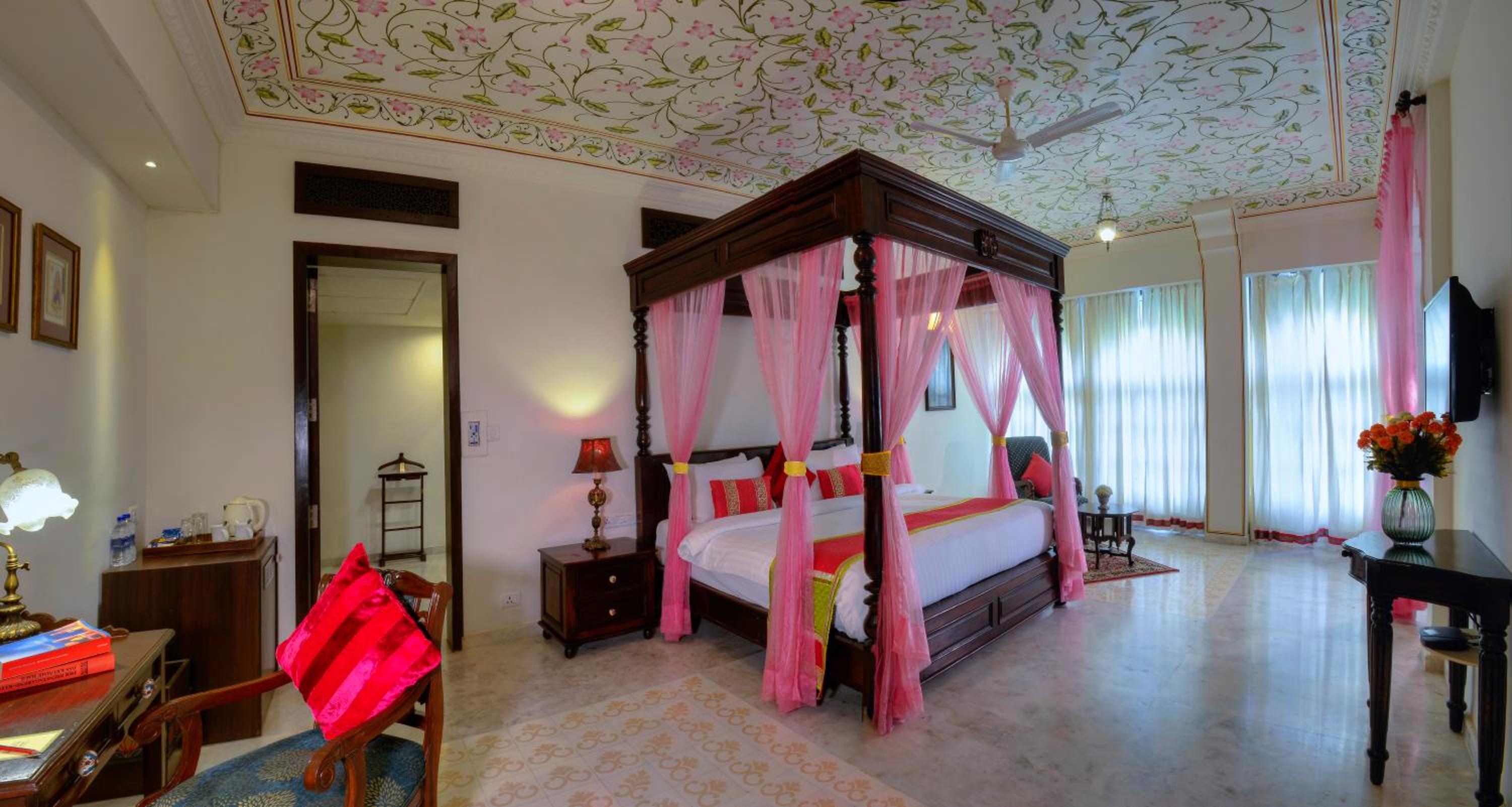 Anuraga Palace