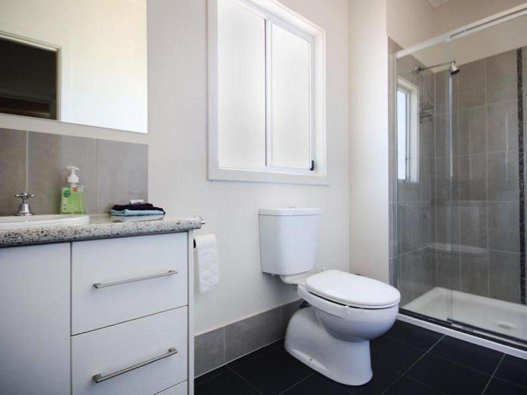 Agape Holiday Home with Pool table ,NBN Internet