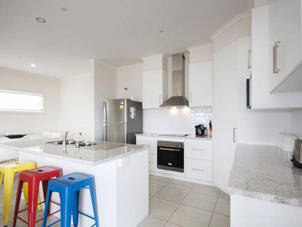 Agape Holiday Home with Pool table ,NBN Internet