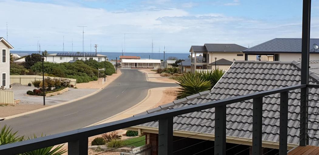 Agape Holiday Home with Pool table ,NBN Internet