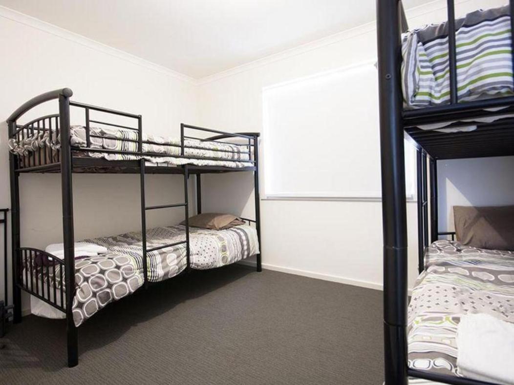 Agape Holiday Home with Pool table ,NBN Internet