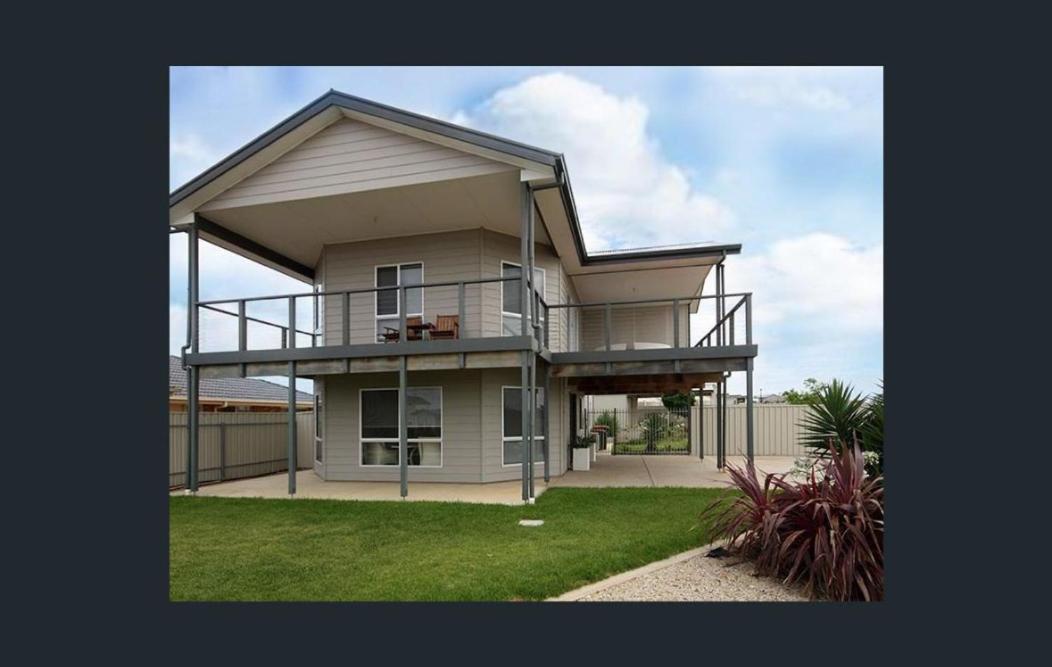 Agape Holiday Home with Pool table ,NBN Internet