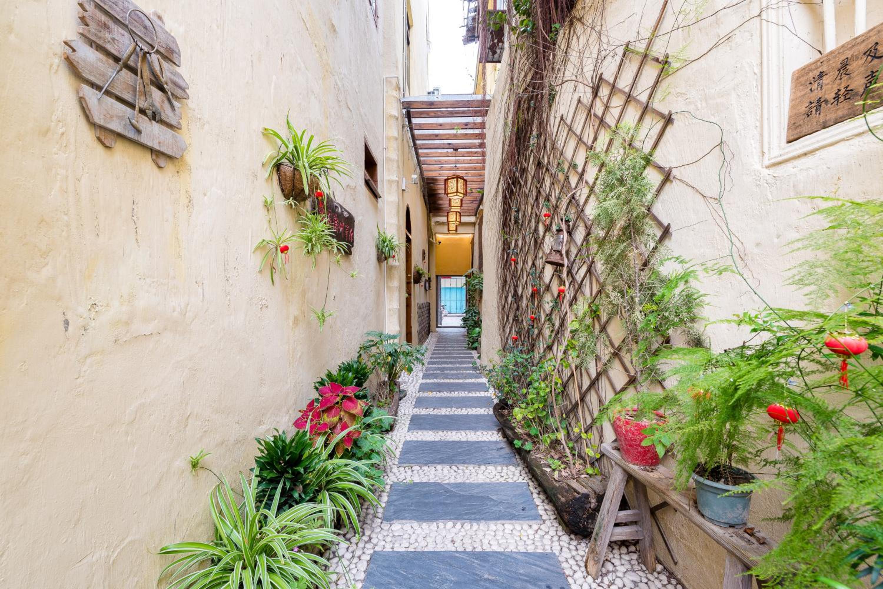 Chaozhou Hello Inn