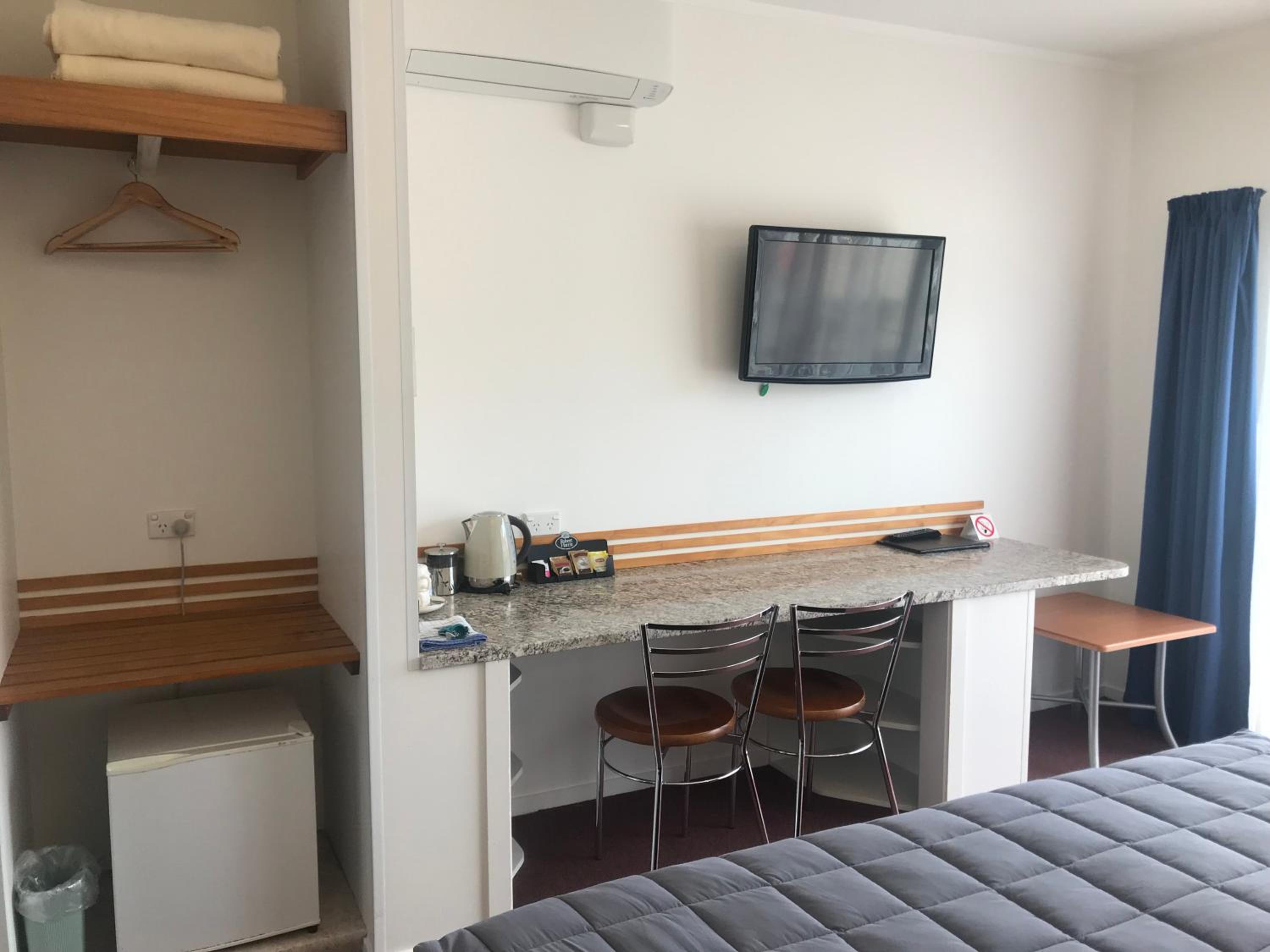 Aotearoa Lodge view 5