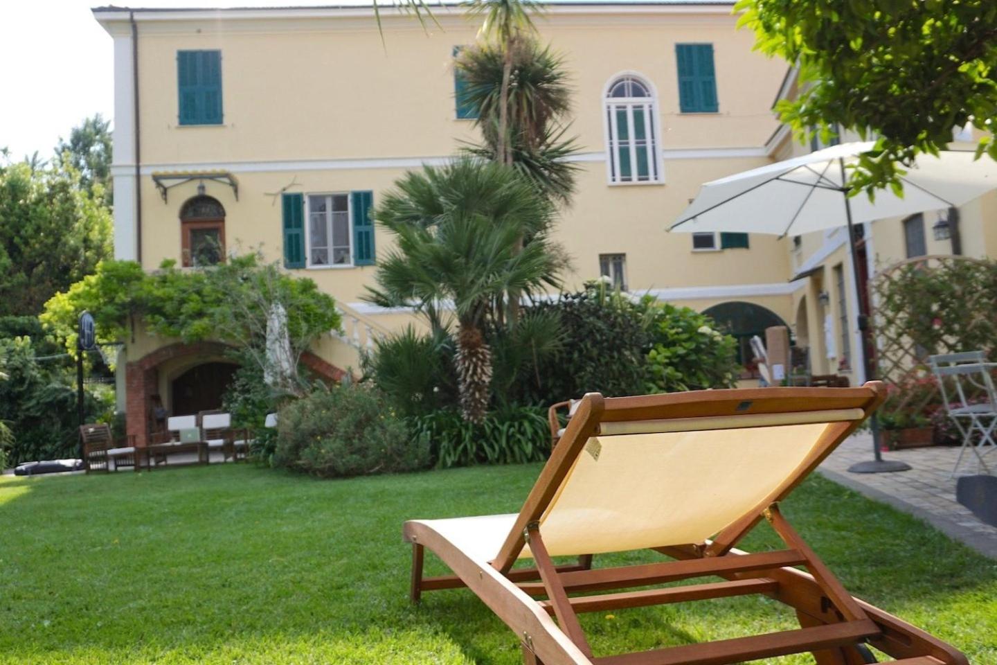 Villa Angelina Holiday Homes I Casa Glicine I 5 minuti a piedi dalle spiagge I Giardino I Parcheggio privato view 2