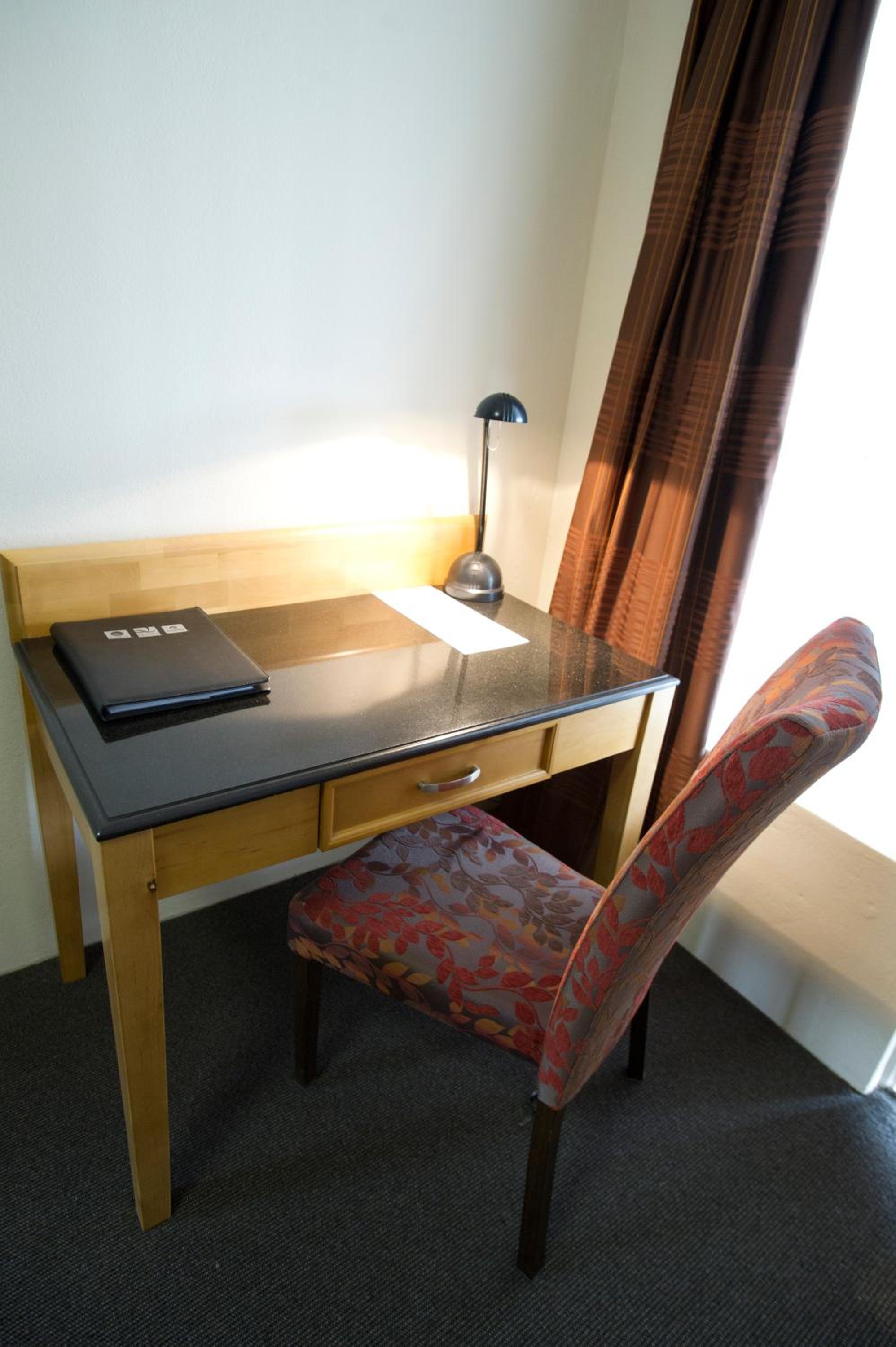 Photo 12