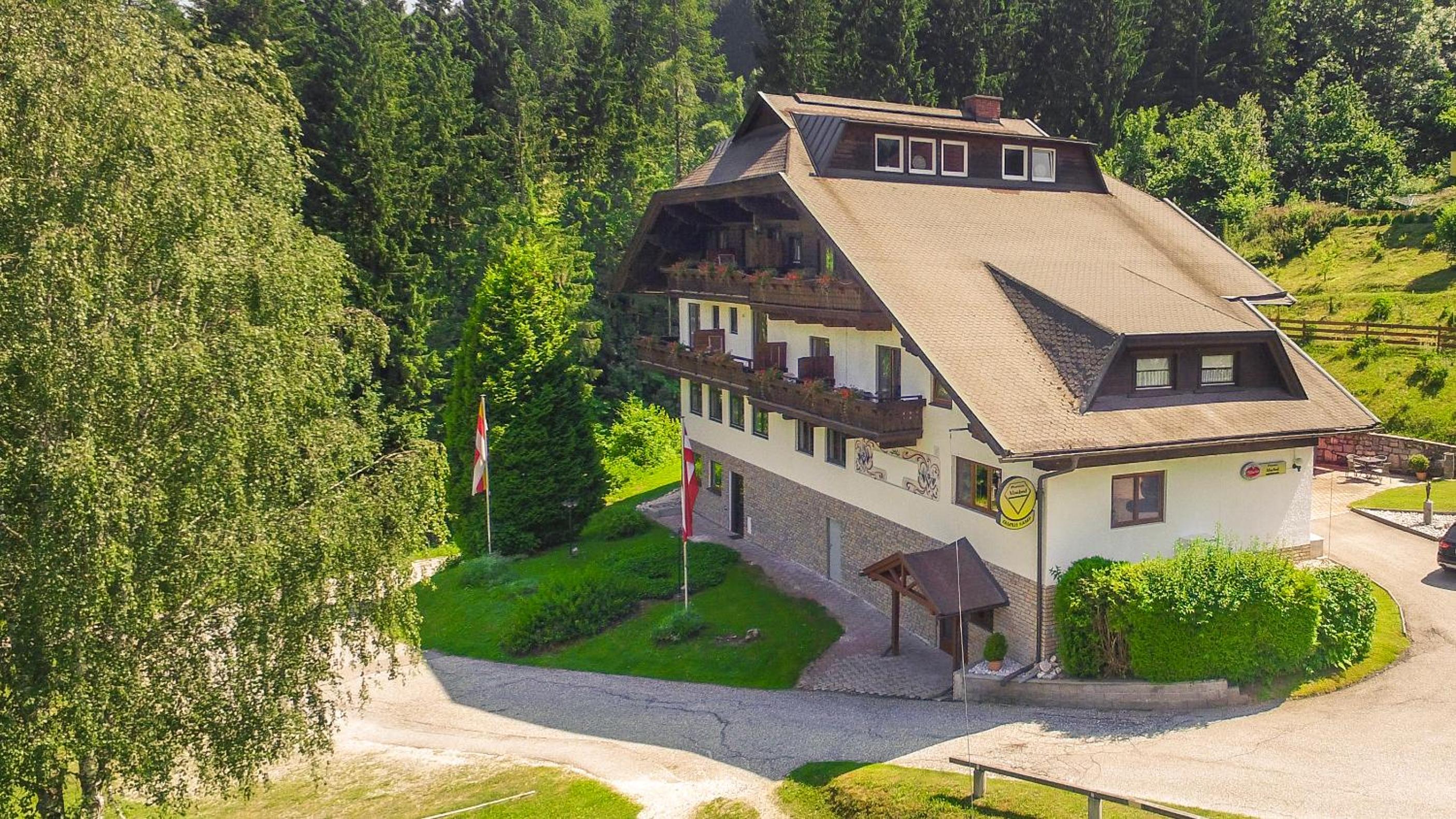 Hotel Pension Almhof - Image 1