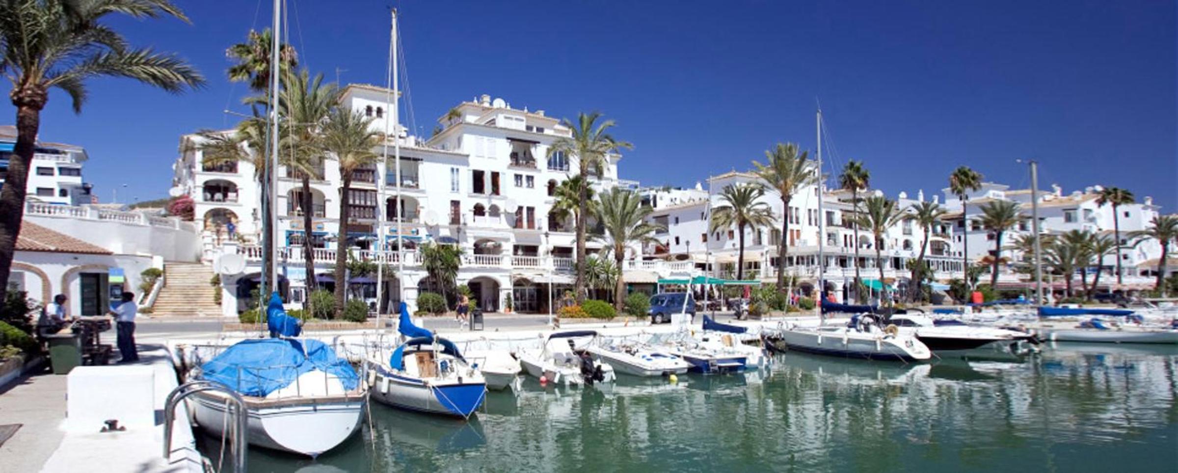 First line beach sea view Estepona