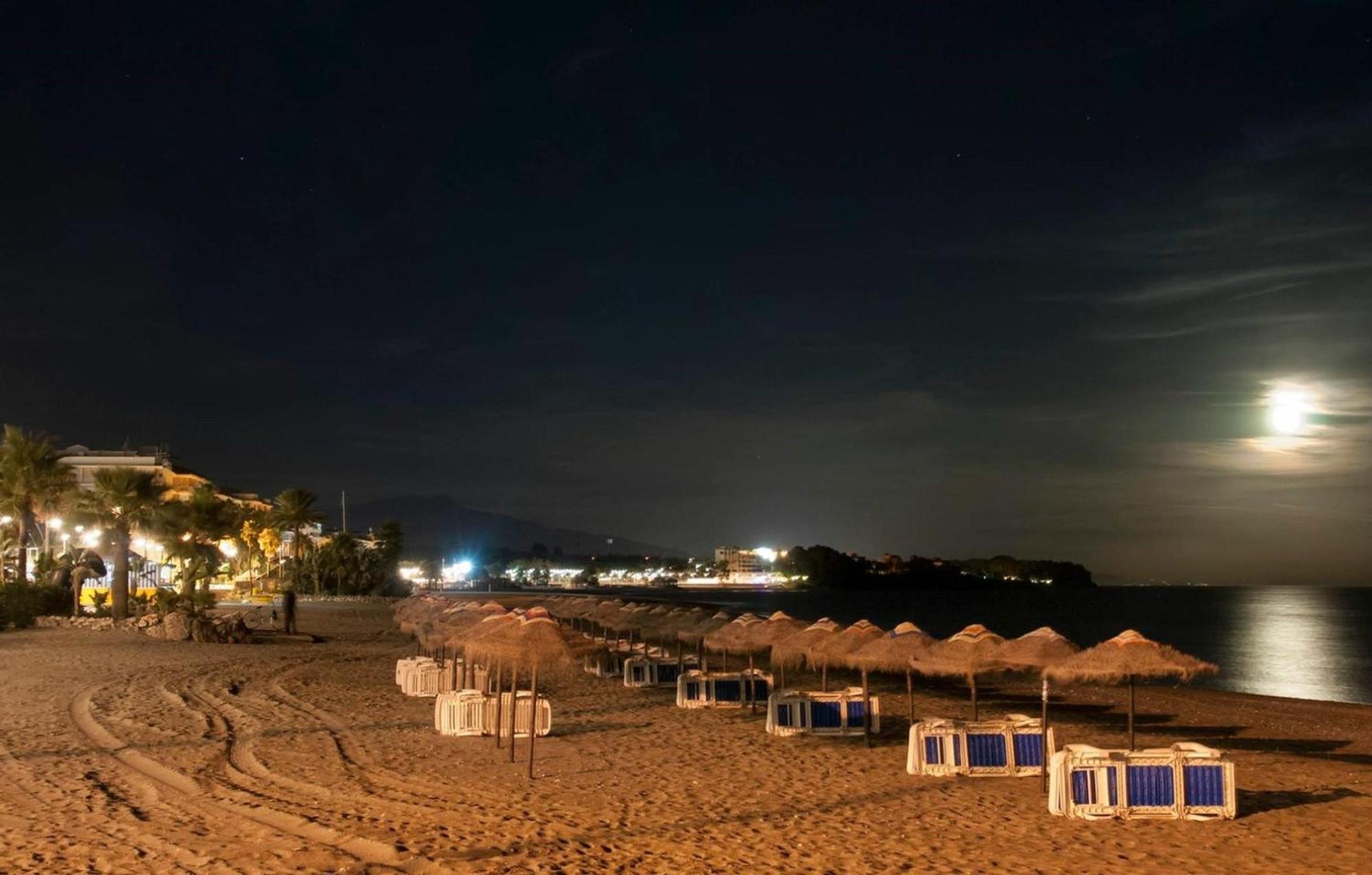 First line beach sea view Estepona
