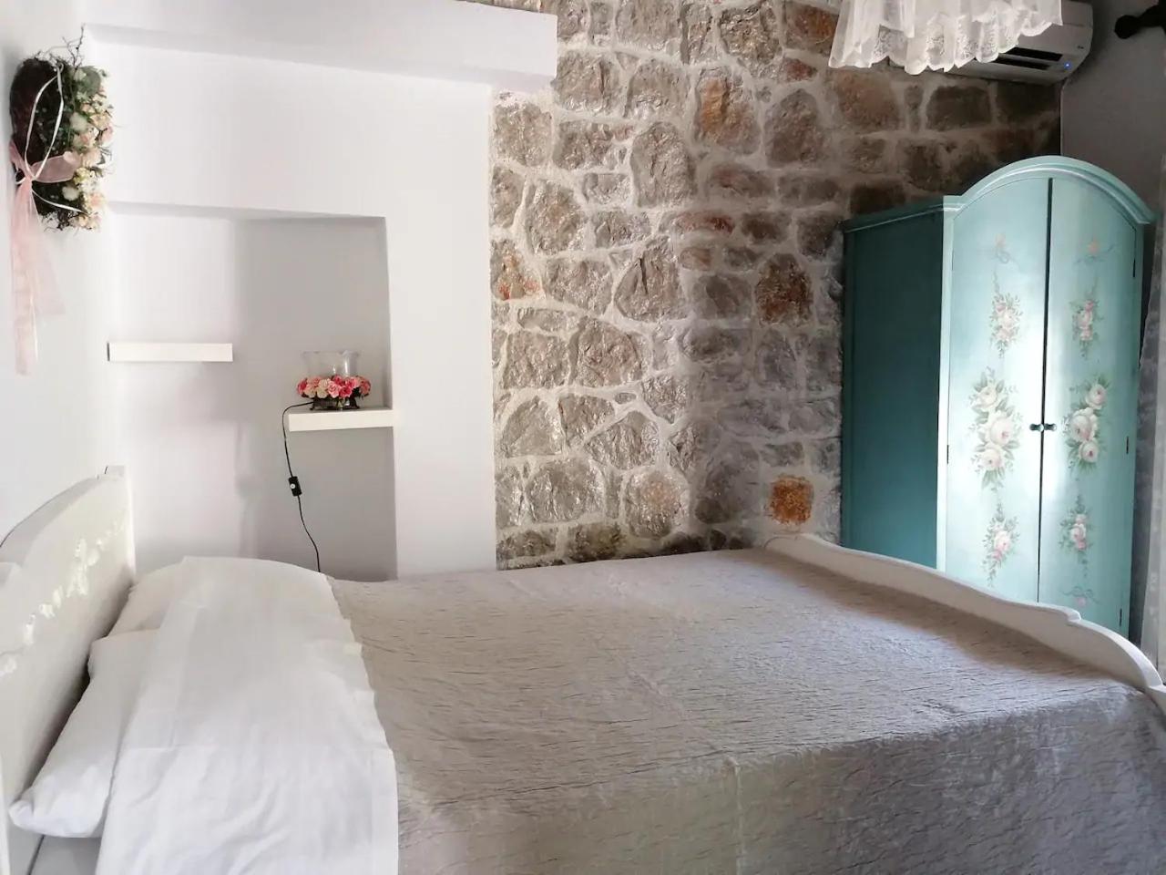 Ktima Nafsika - First-floor luxury apartment in majestic estate view 2