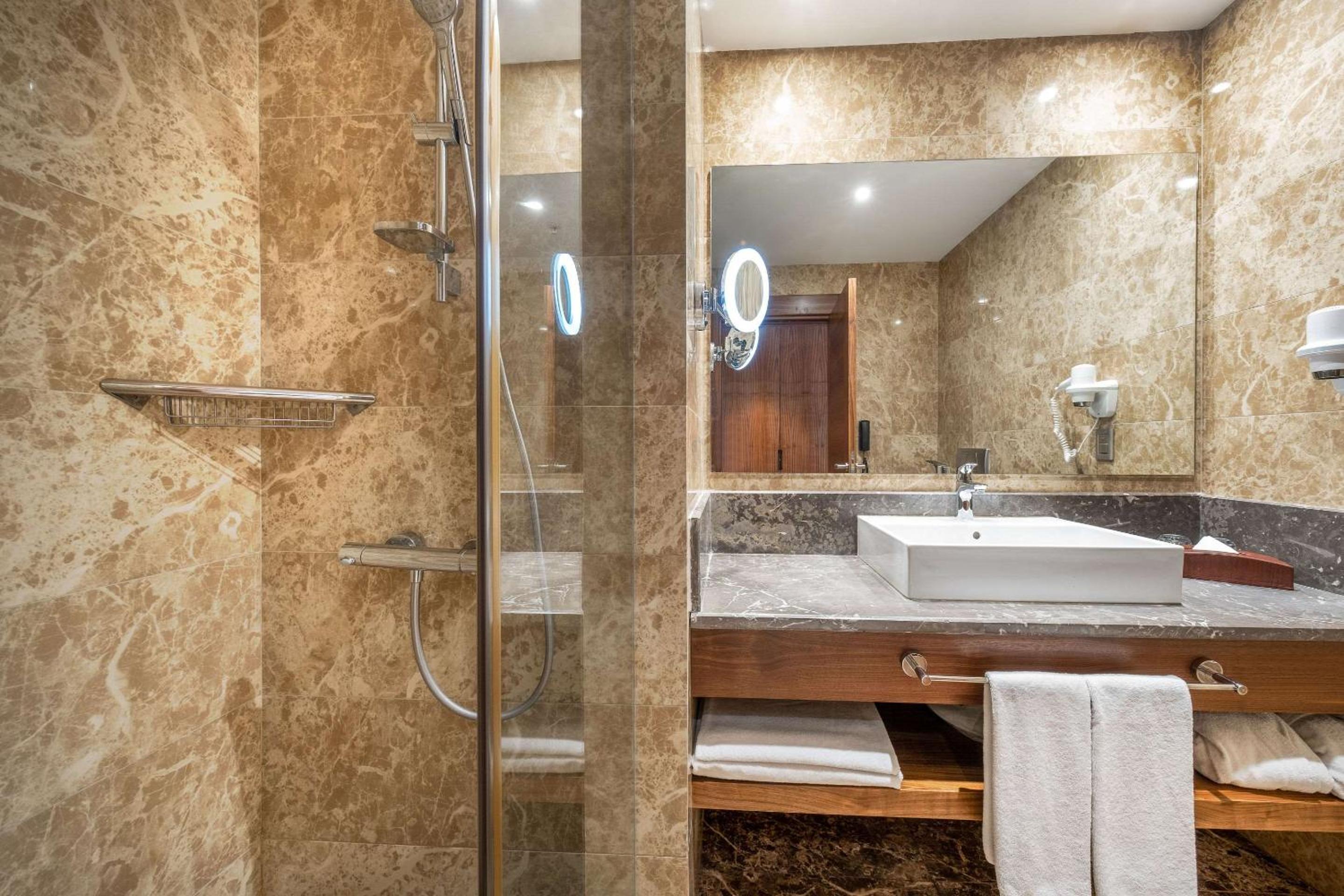 Clarion Otel İstanbul Mahmutbey - Image 125