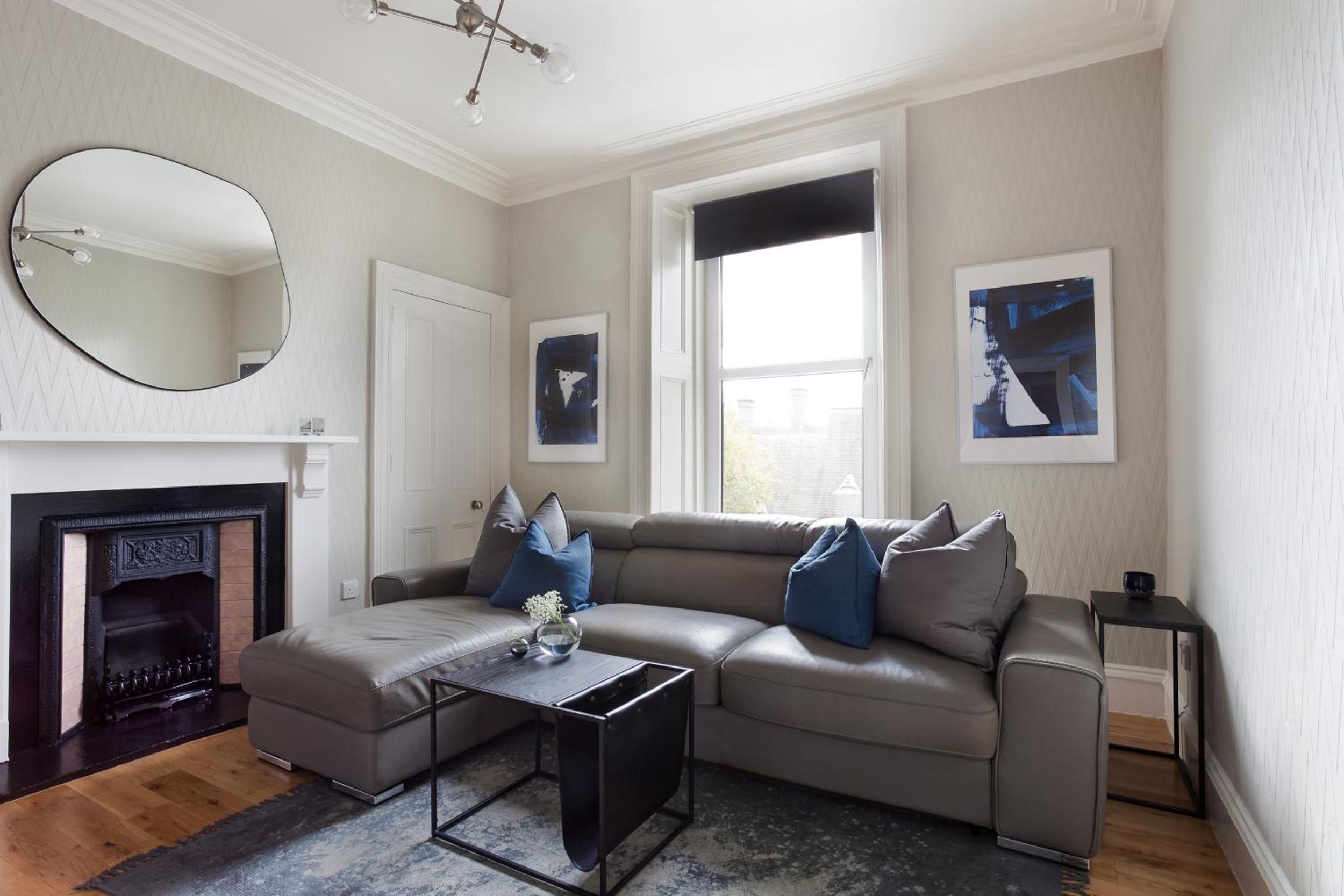 Esslemont Pad view 2