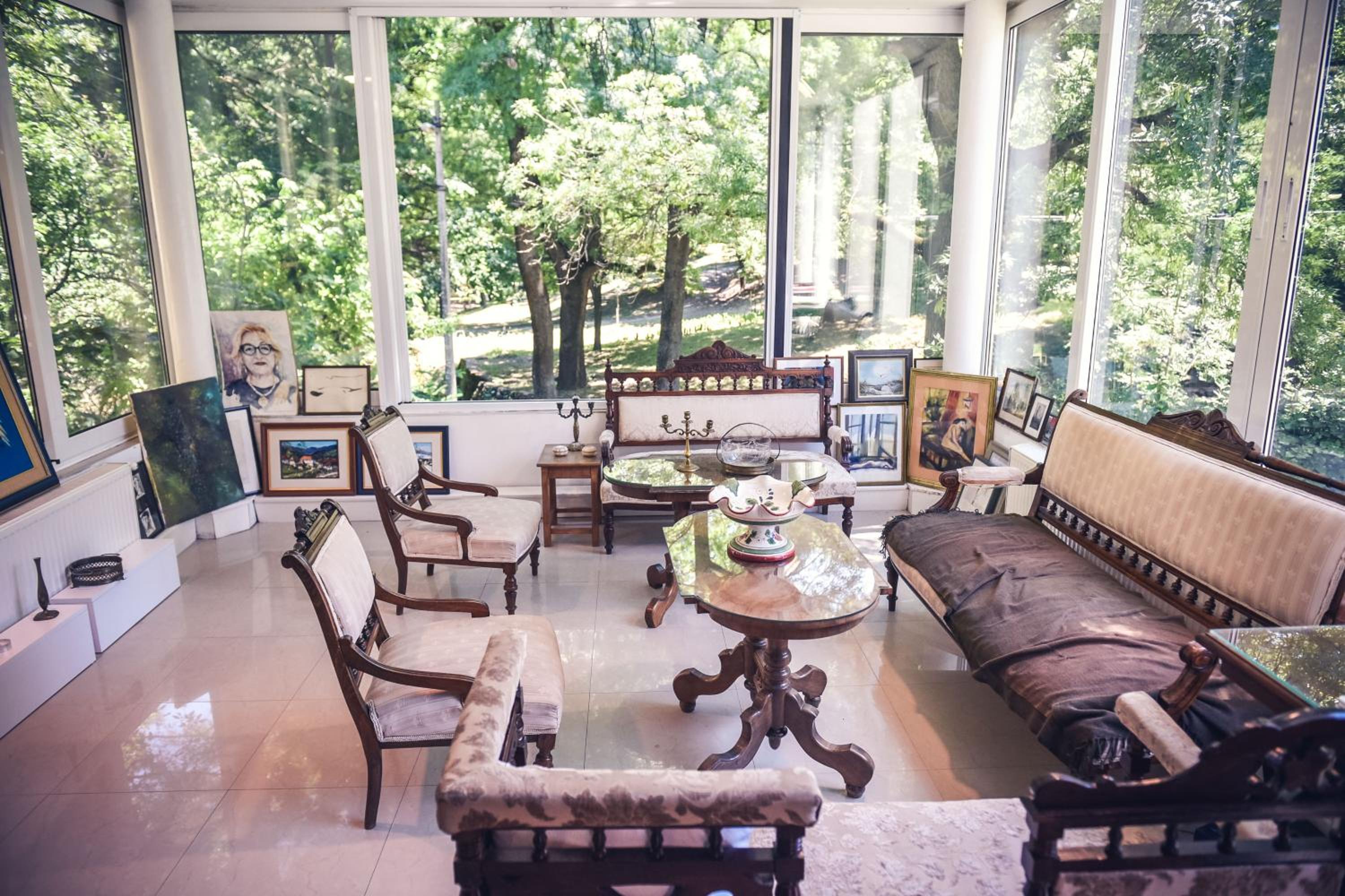 lounge