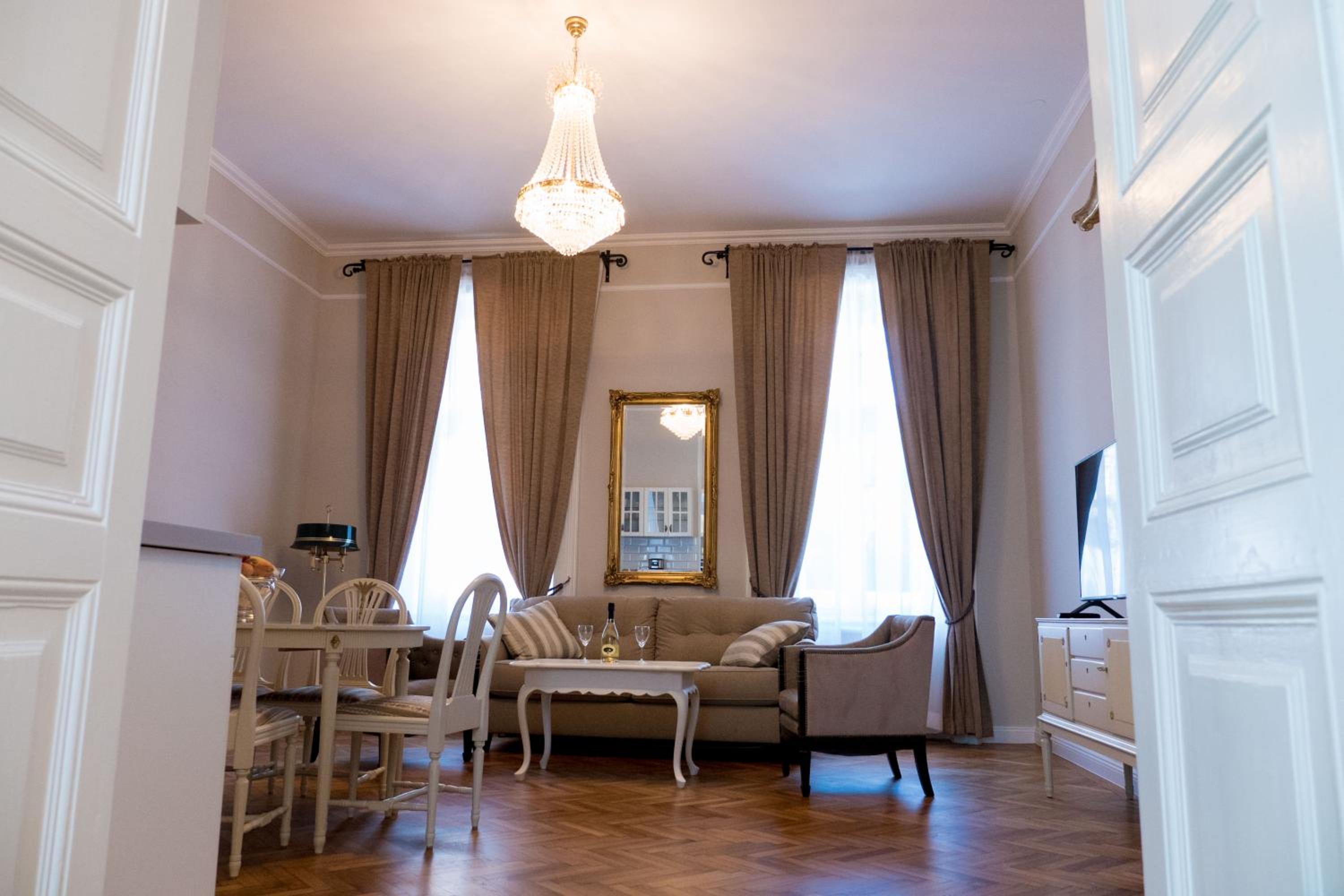 Apartament Alma view 2