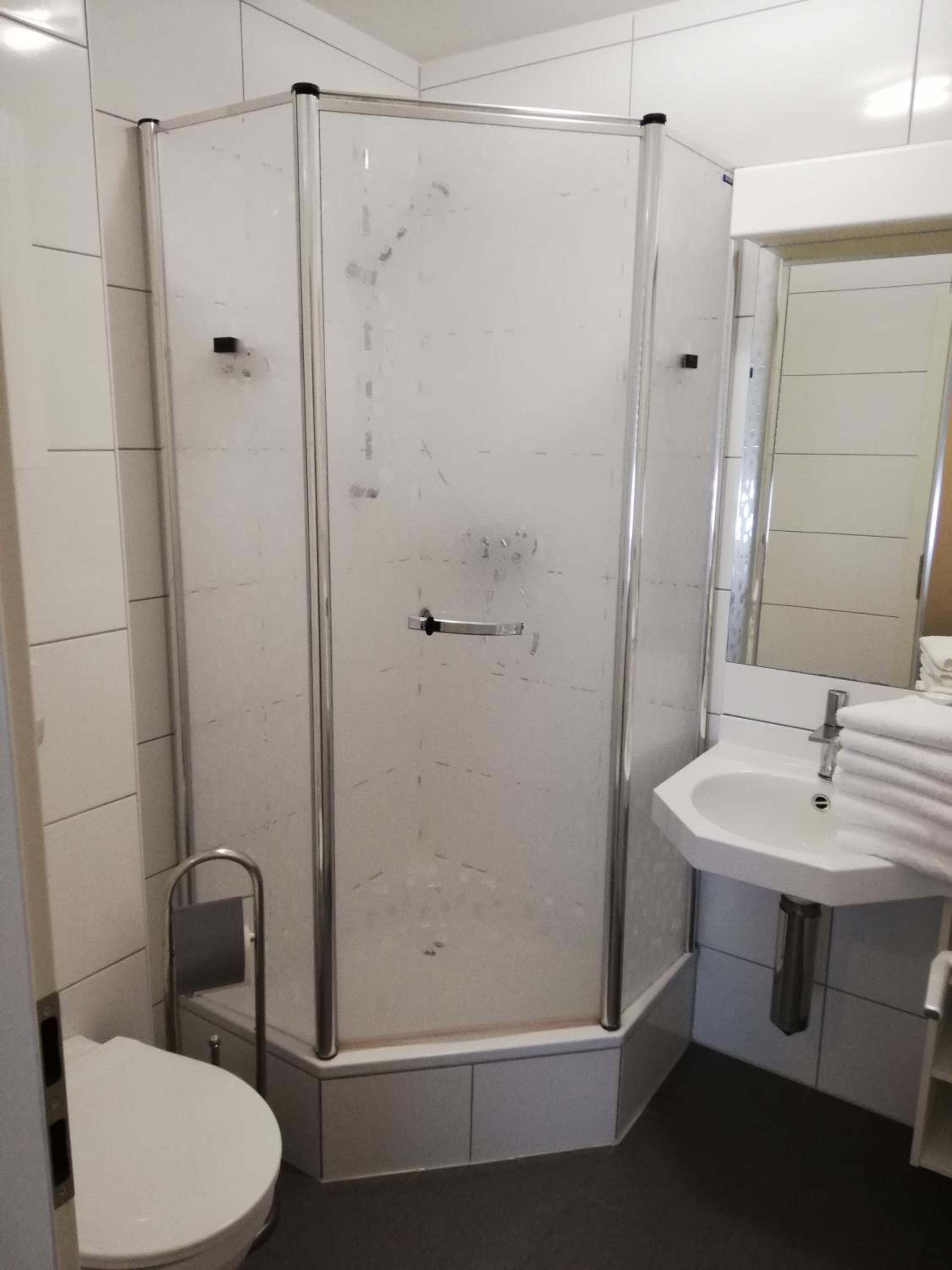Motel de Winter - Motel - Apartmenthaus - Monteurzimmer
