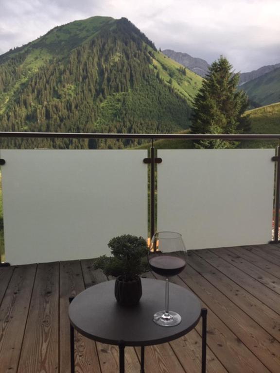 Mountain Chalet R