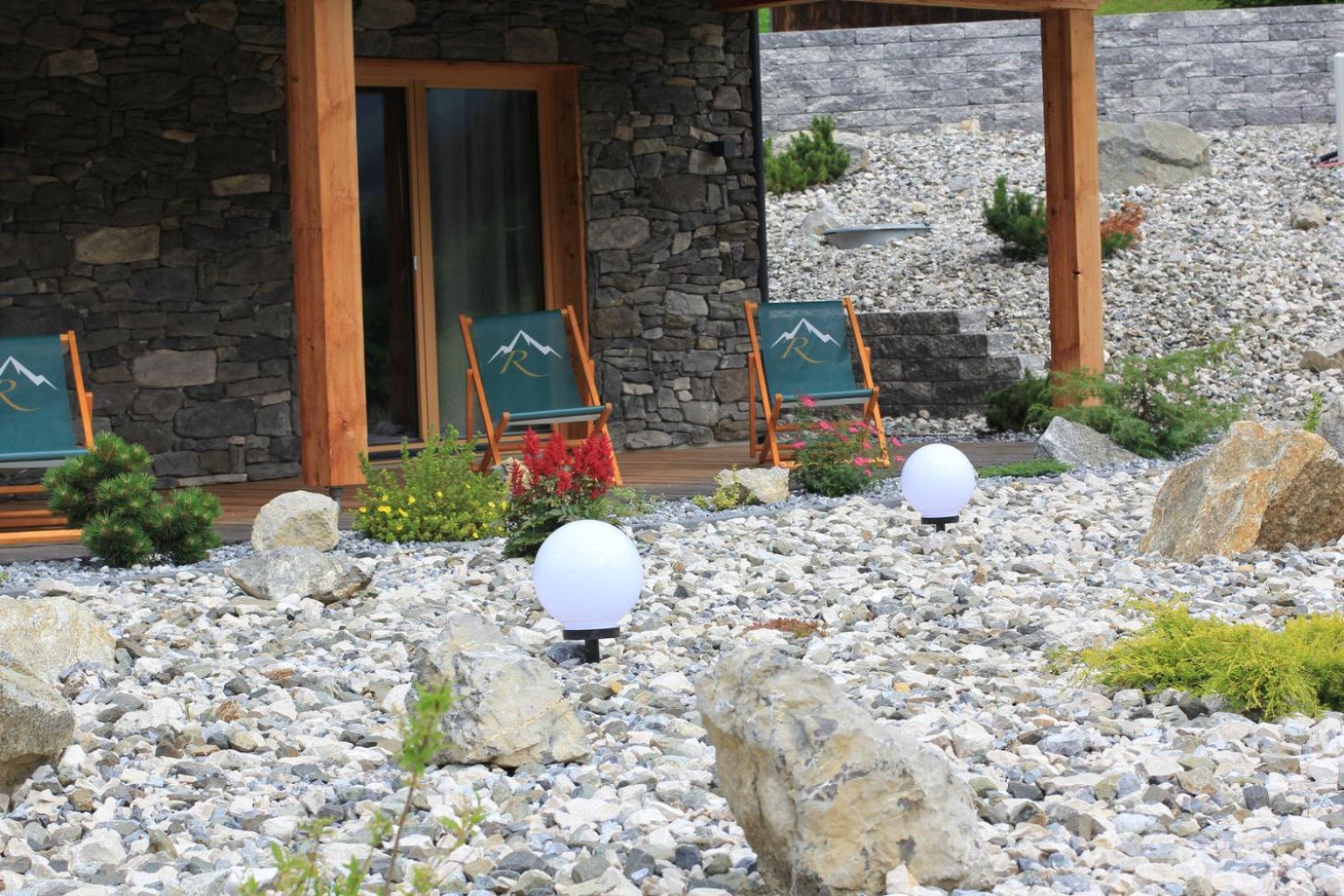 Mountain Chalet R