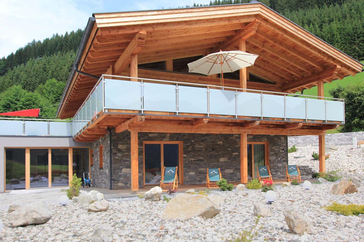 Mountain Chalet R
