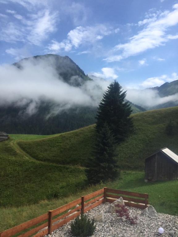 Mountain Chalet R