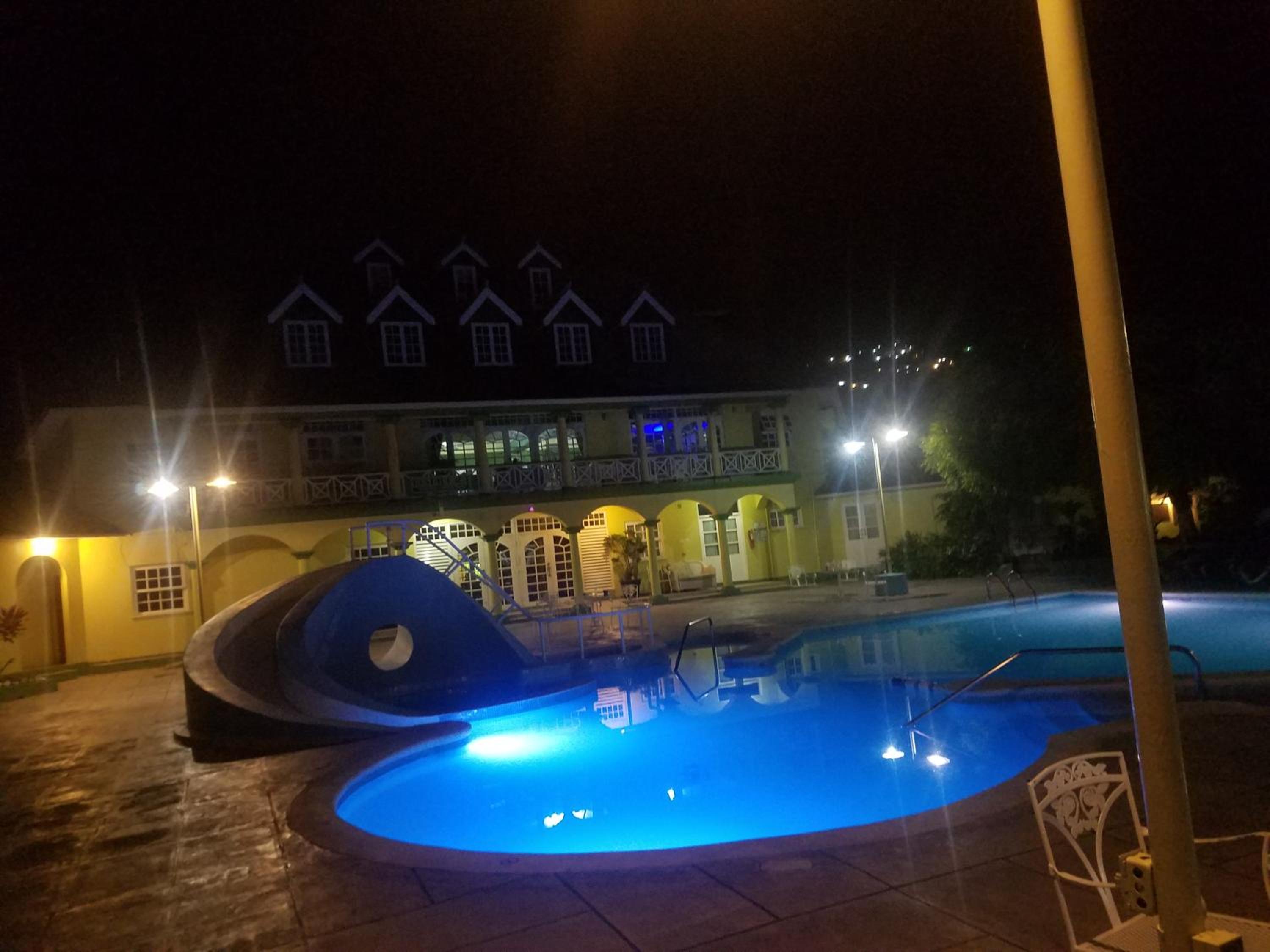 swimming pool